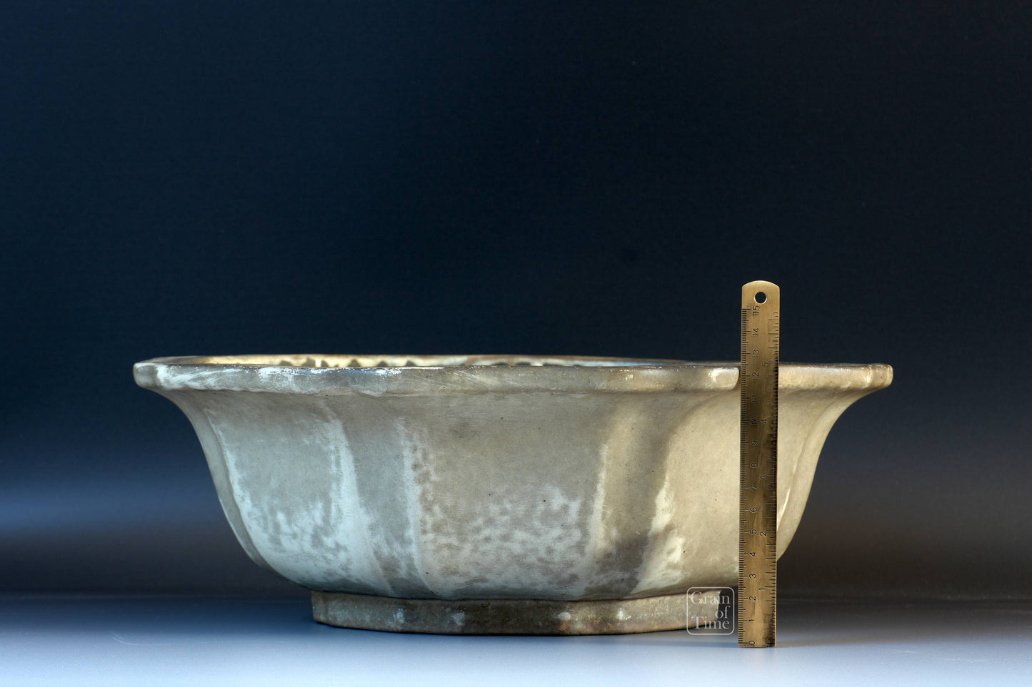 24713: Aiba Koyo (Tokoname) - White Mirror - 14¾ in (38cm)
