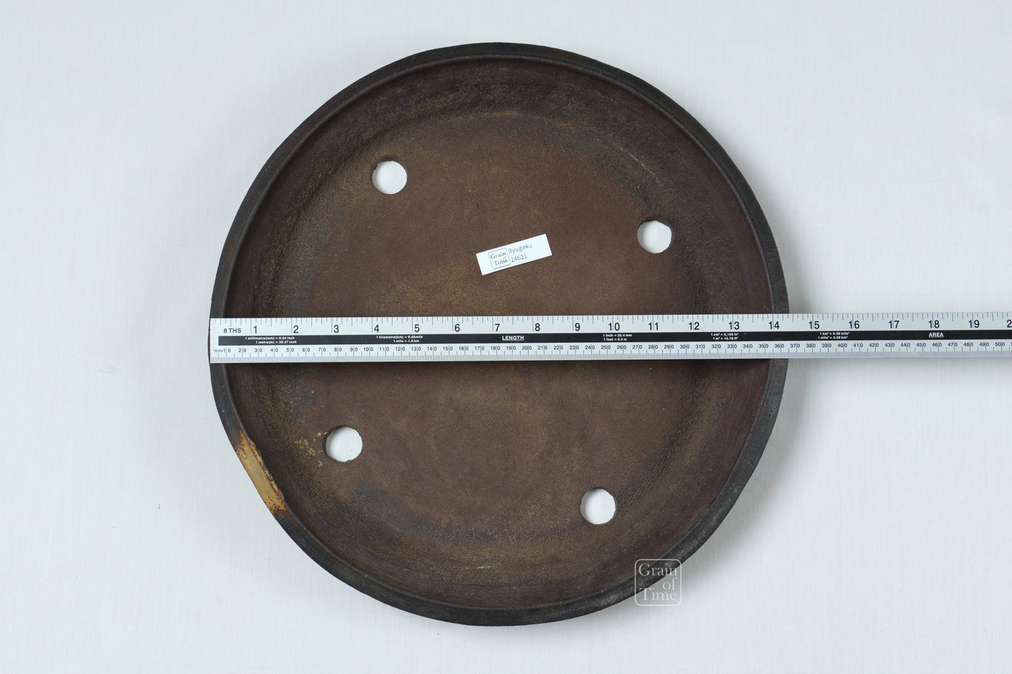 24621: Ryugaku Marutsune (Tokoname) - Nanban - 14½ in (37cm)