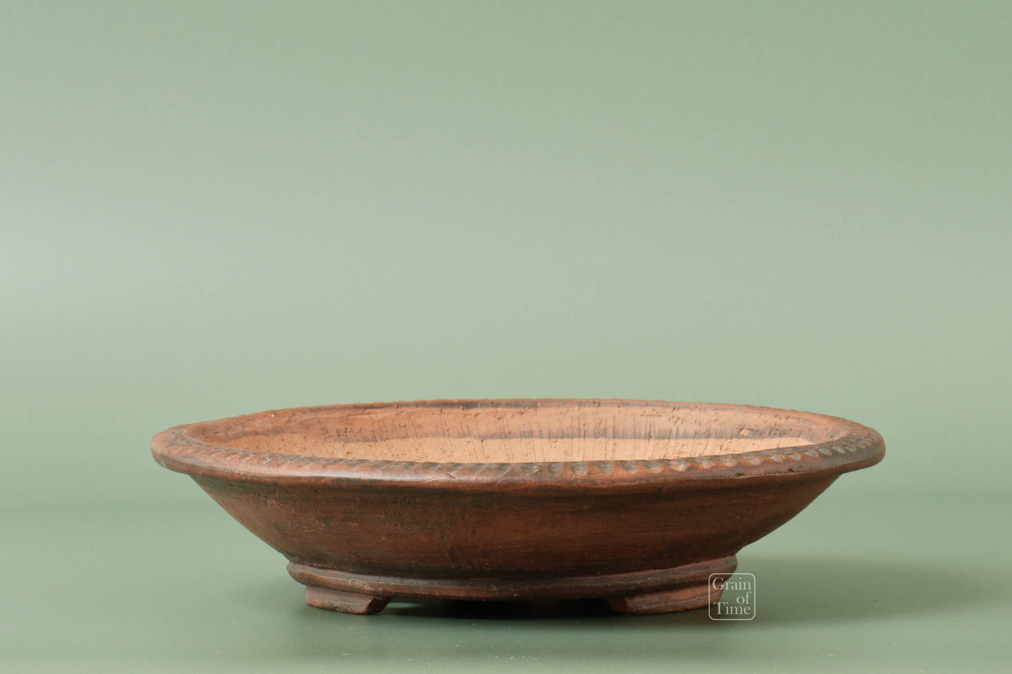 24749: Fusyu / Tomifune (Tokoname) - Round Pot - 7⅝ in (20cm)