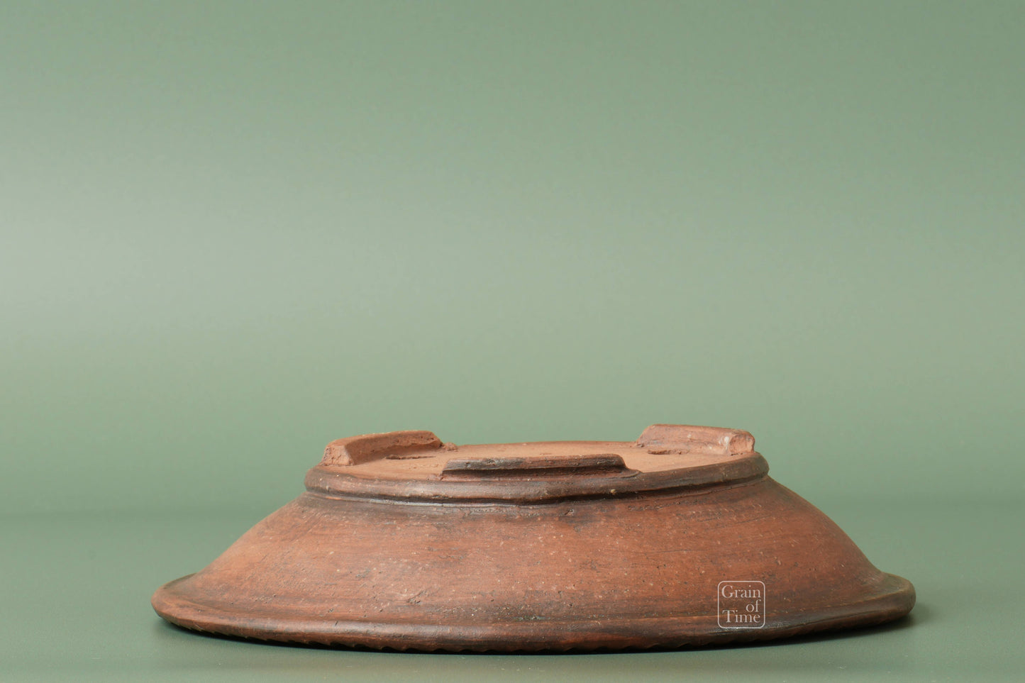 24749: Fusyu / Tomifune (Tokoname) - Round Pot - 7⅝ in (20cm)