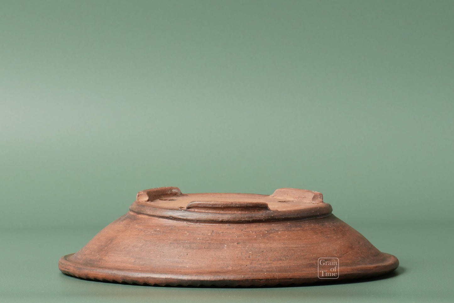 24749: Fusyu / Tomifune (Tokoname) - Round Pot - 7⅝ in (20cm)