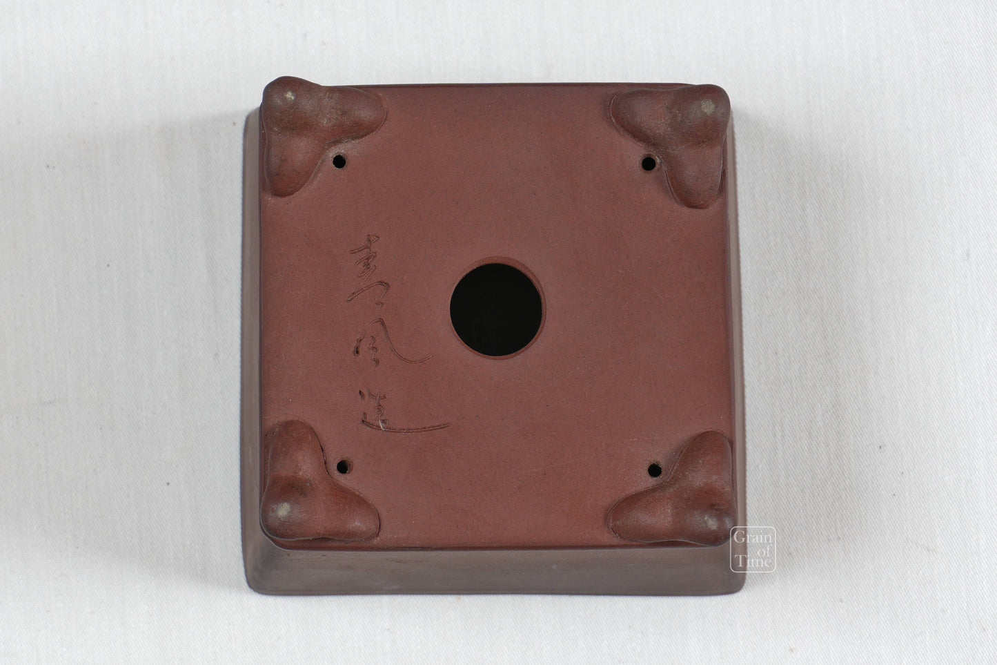 24805: Haruta Seifu - Unglazed Cascade - 3⅝ in (93mm)