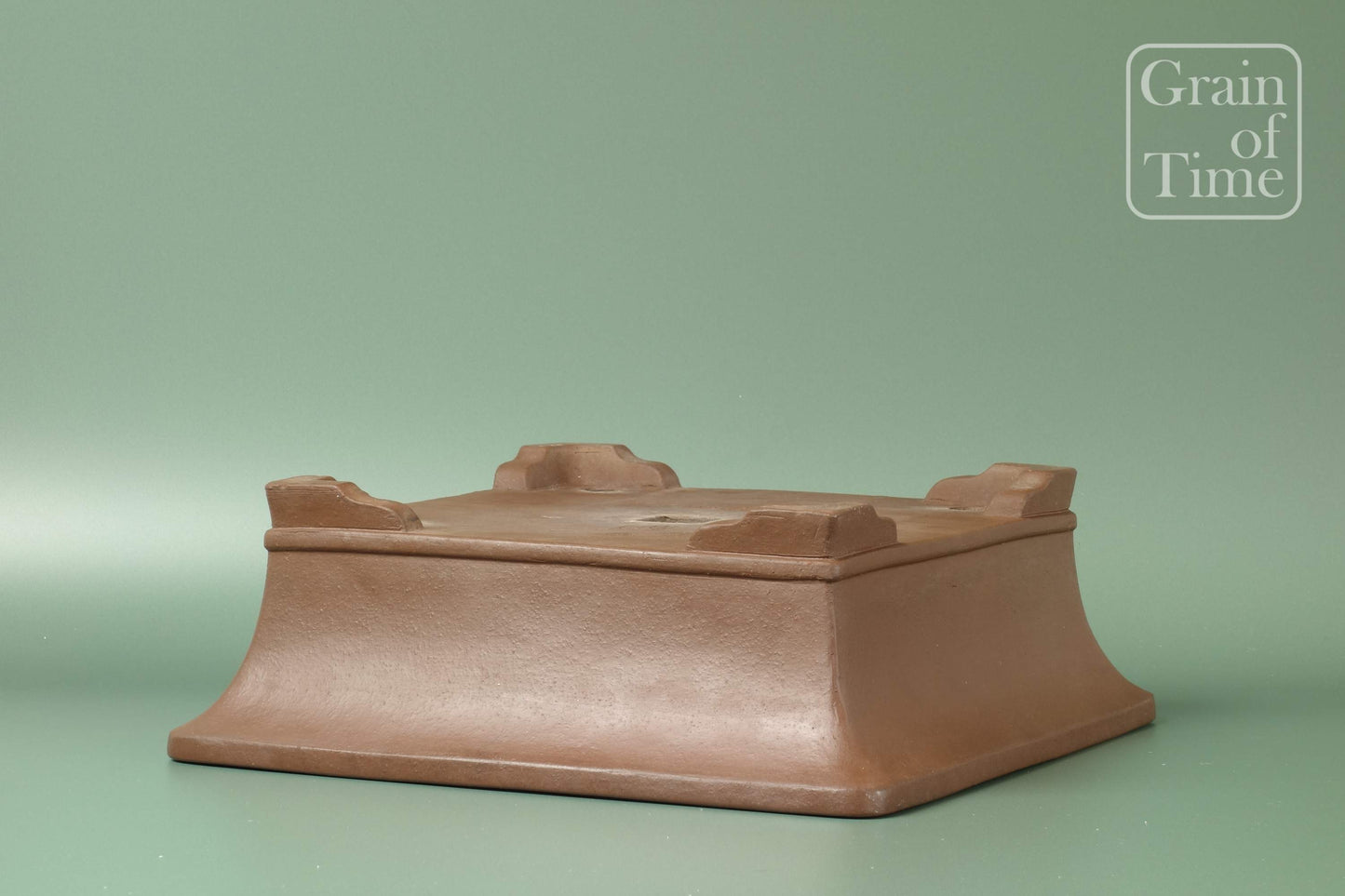 Akira Shouzan (Tokoname) - Unglazed Square - 12¼ in (31cm)