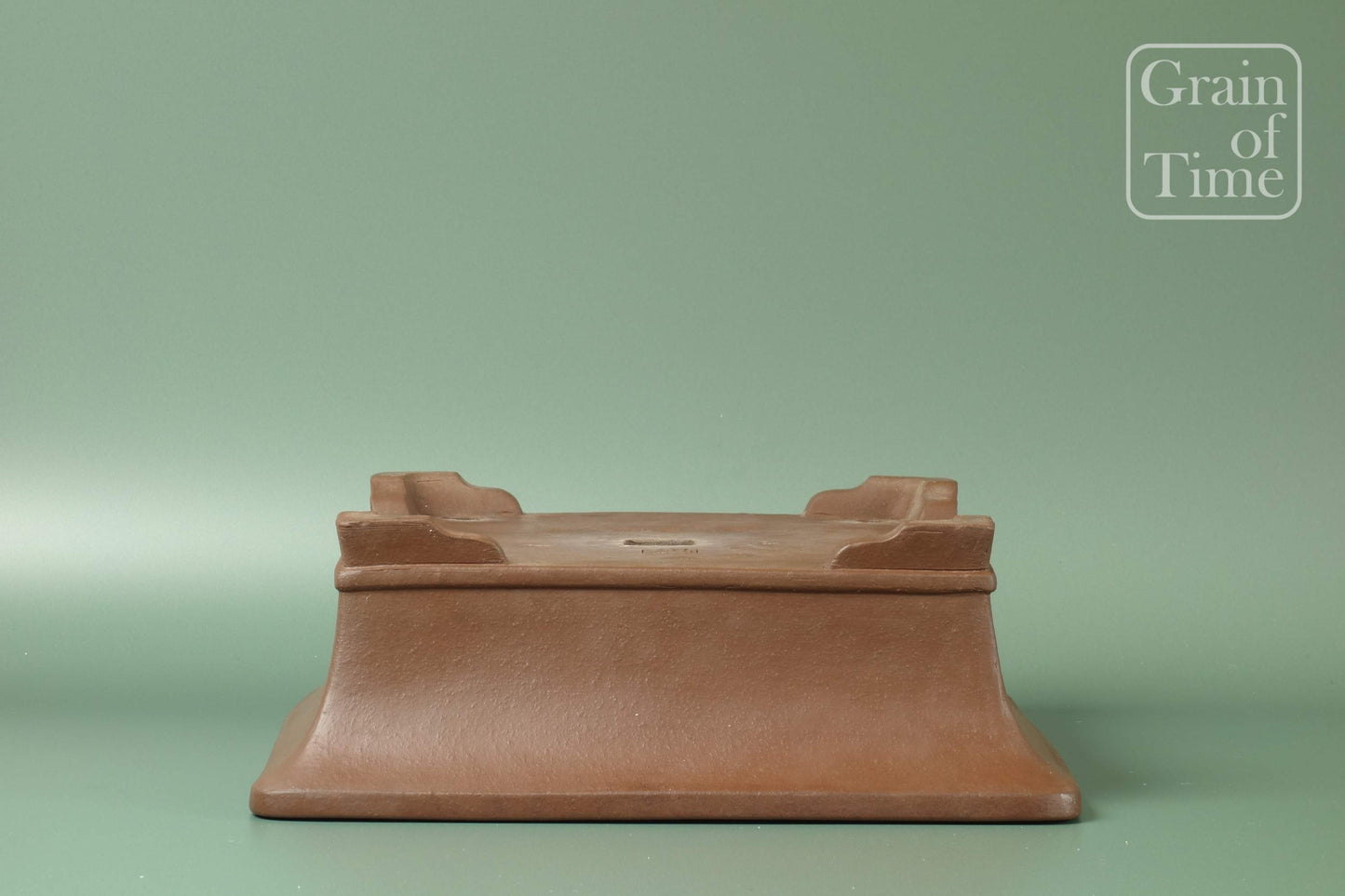 Akira Shouzan (Tokoname) - Unglazed Square - 12¼ in (31cm)