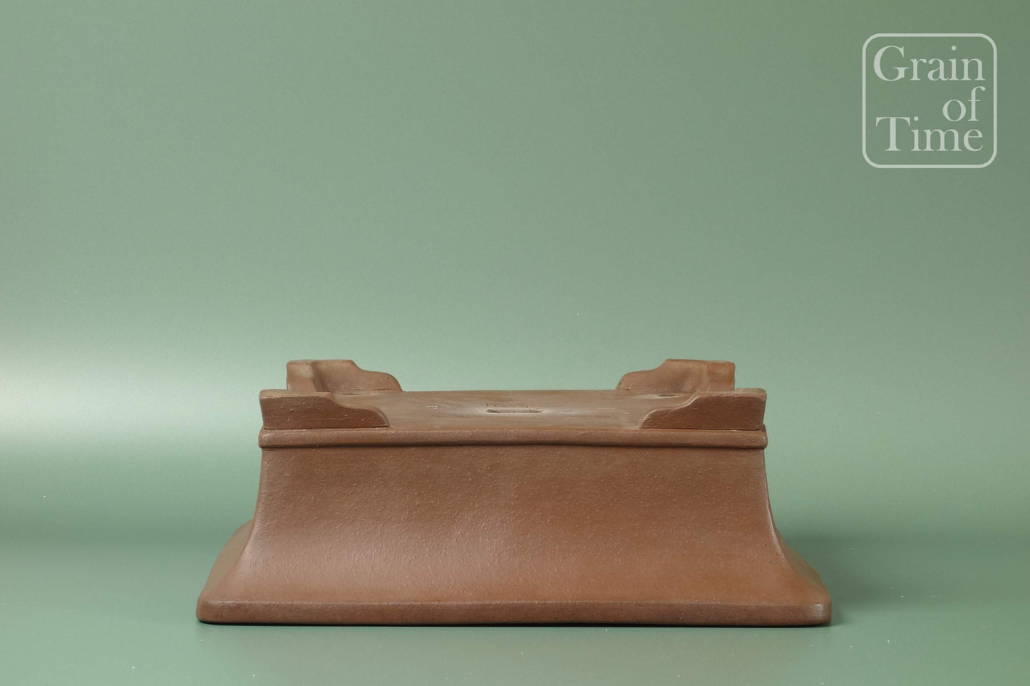 Akira Shouzan (Tokoname) - Unglazed Square - 12¼ in (31cm)