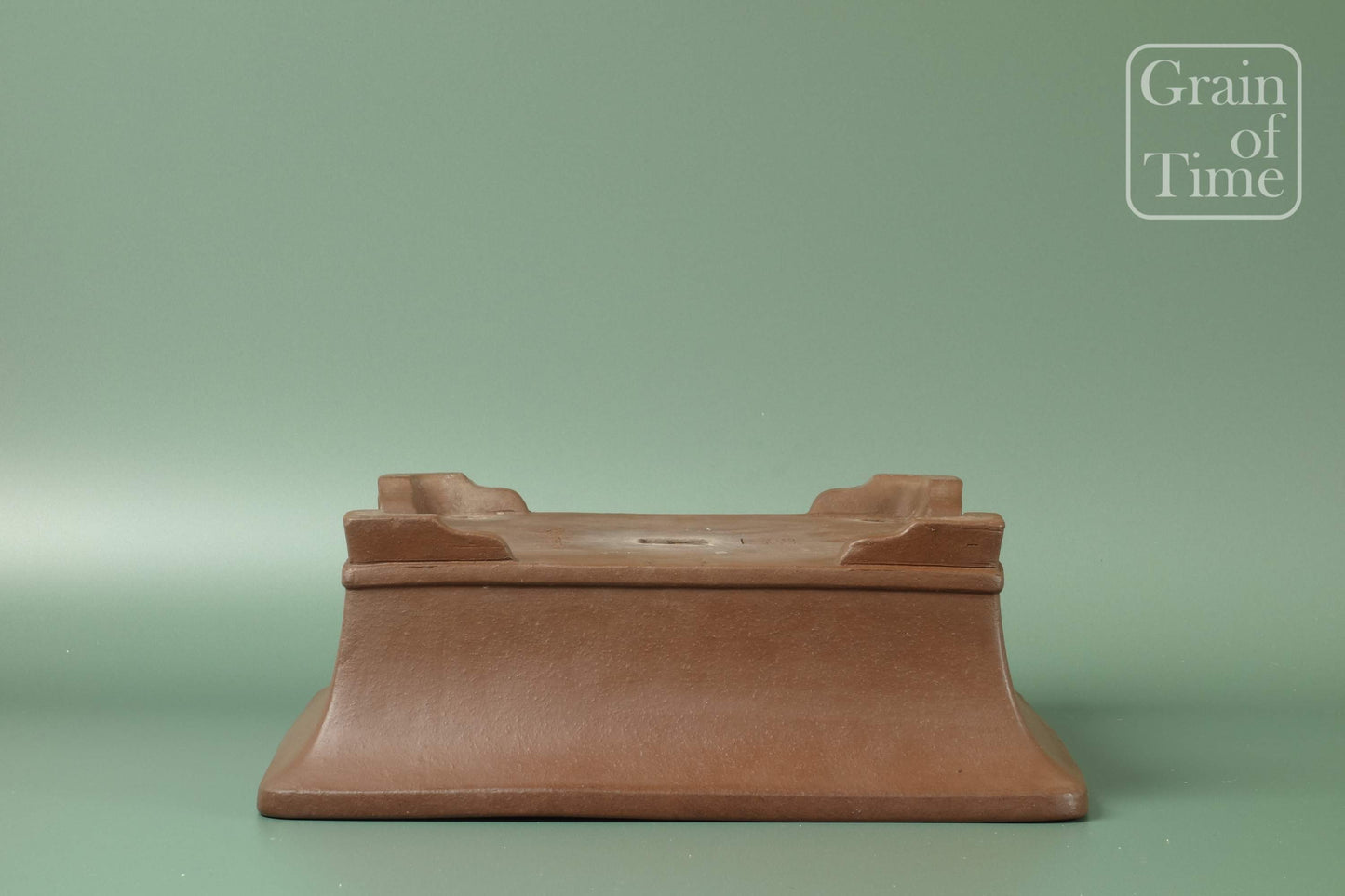 Akira Shouzan (Tokoname) - Unglazed Square - 12¼ in (31cm)