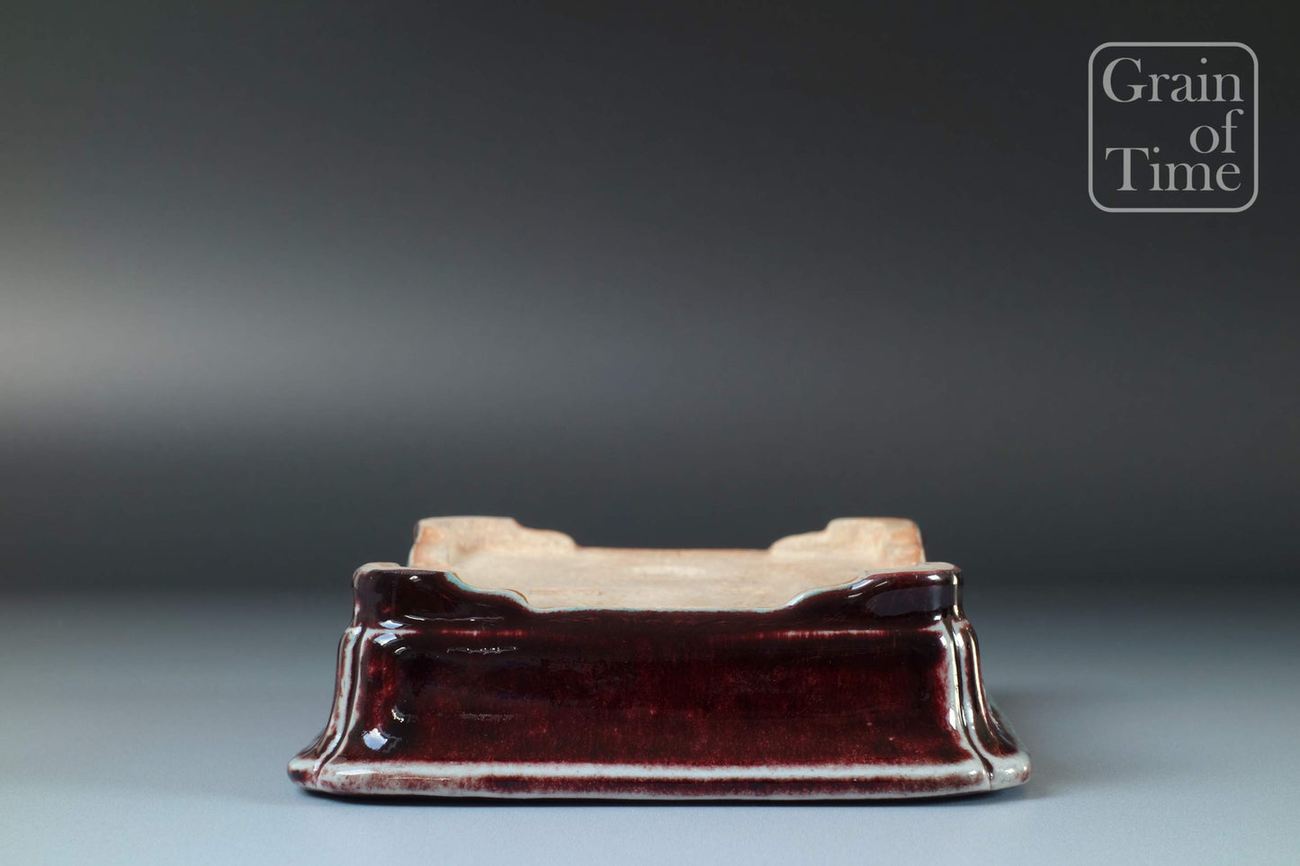 Jukuo Koyo (Tokoname) - Cinnabar Dragon Rectangle - 6⅜ in (16cm)