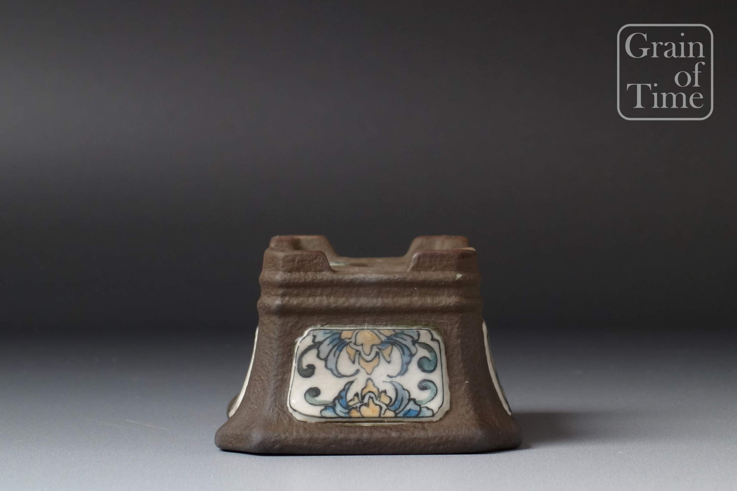 Ryokojuan (Tosui) - Rectangle with Painted Scenes - 80mm