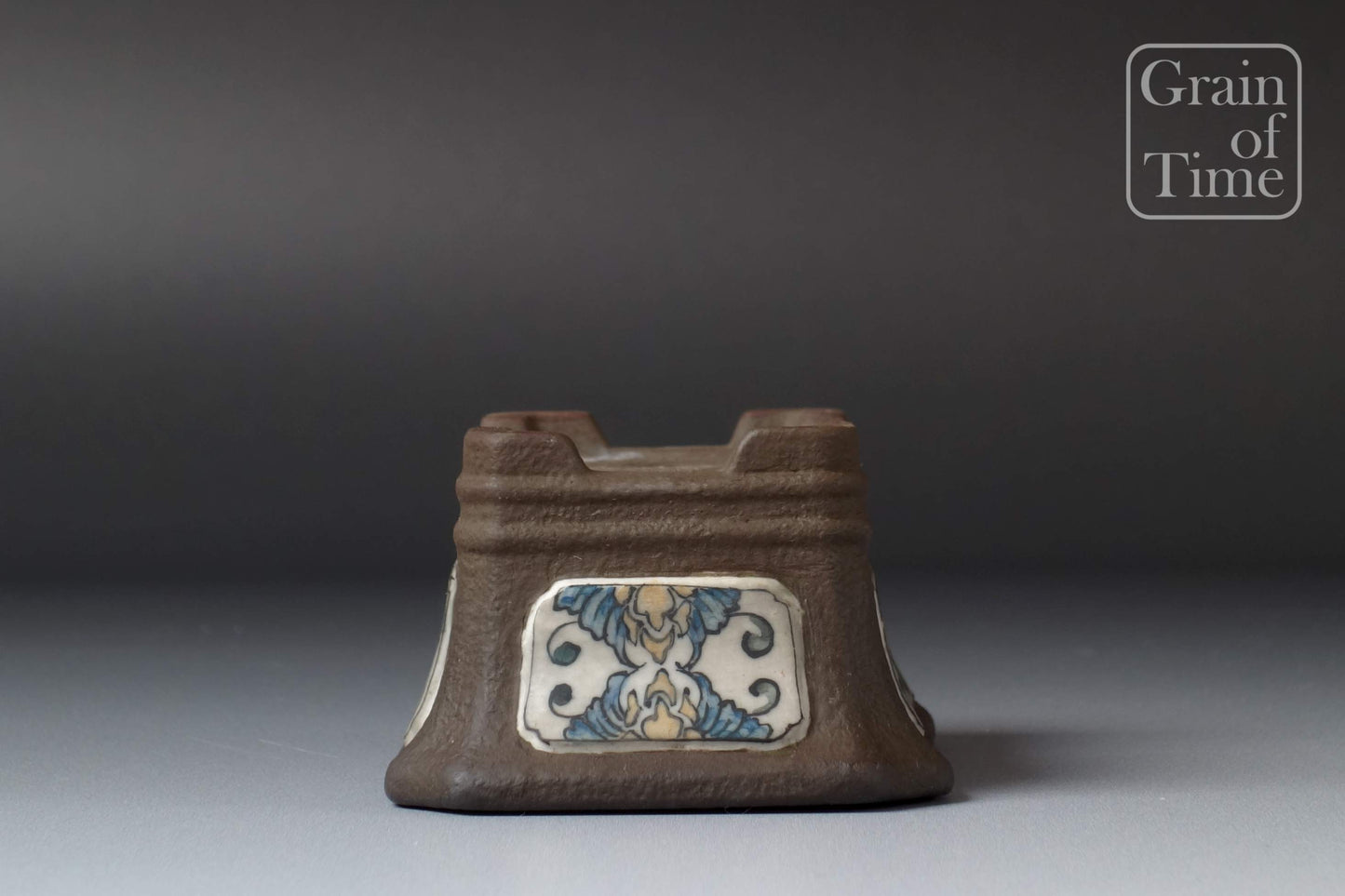 Ryokojuan (Tosui) - Rectangle with Painted Scenes - 80mm