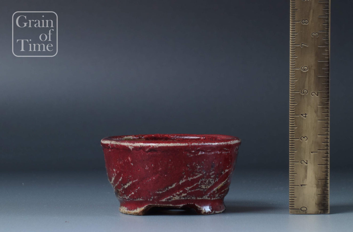 Mizukame Yoshisuke (Tokoname) - Carved Red Round - 63mm