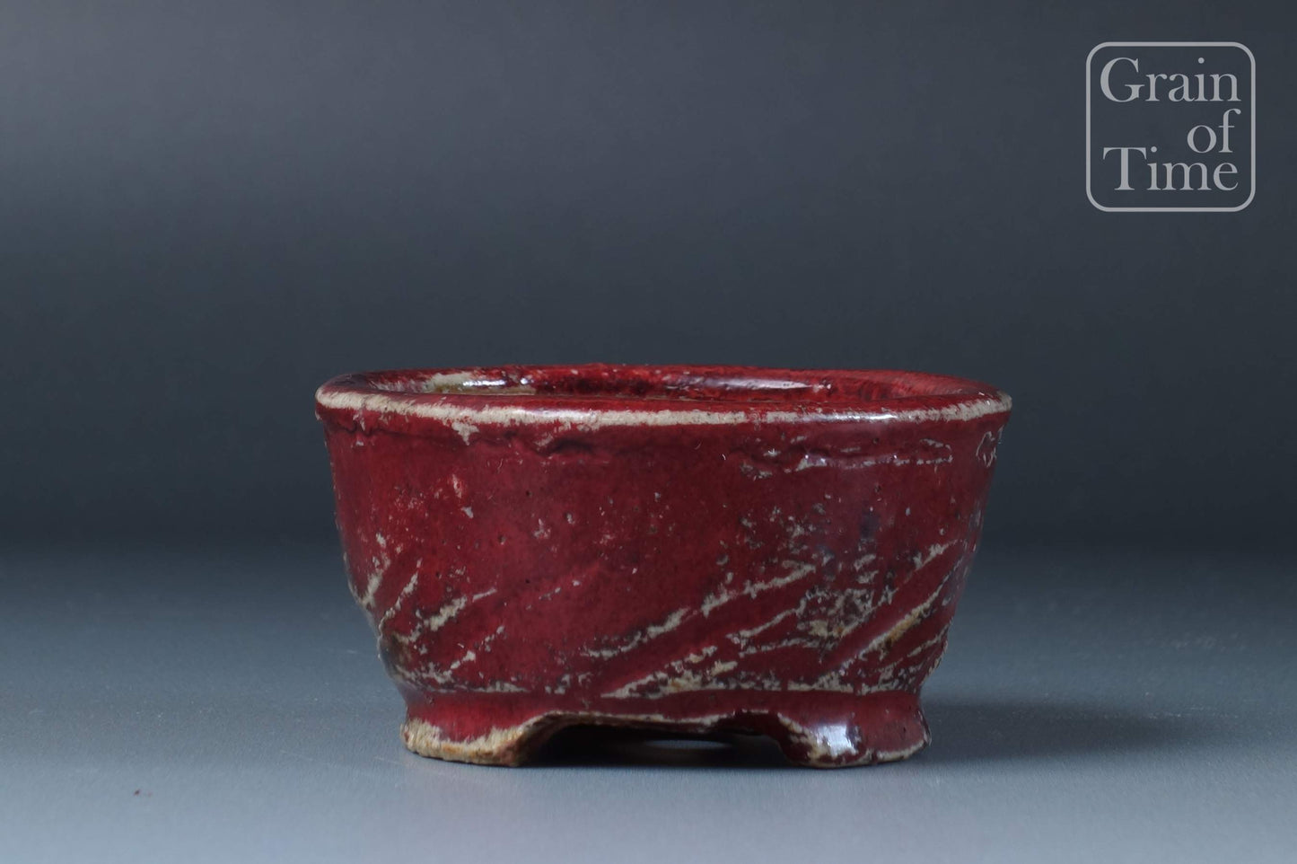 Mizukame Yoshisuke (Tokoname) - Carved Red Round - 63mm