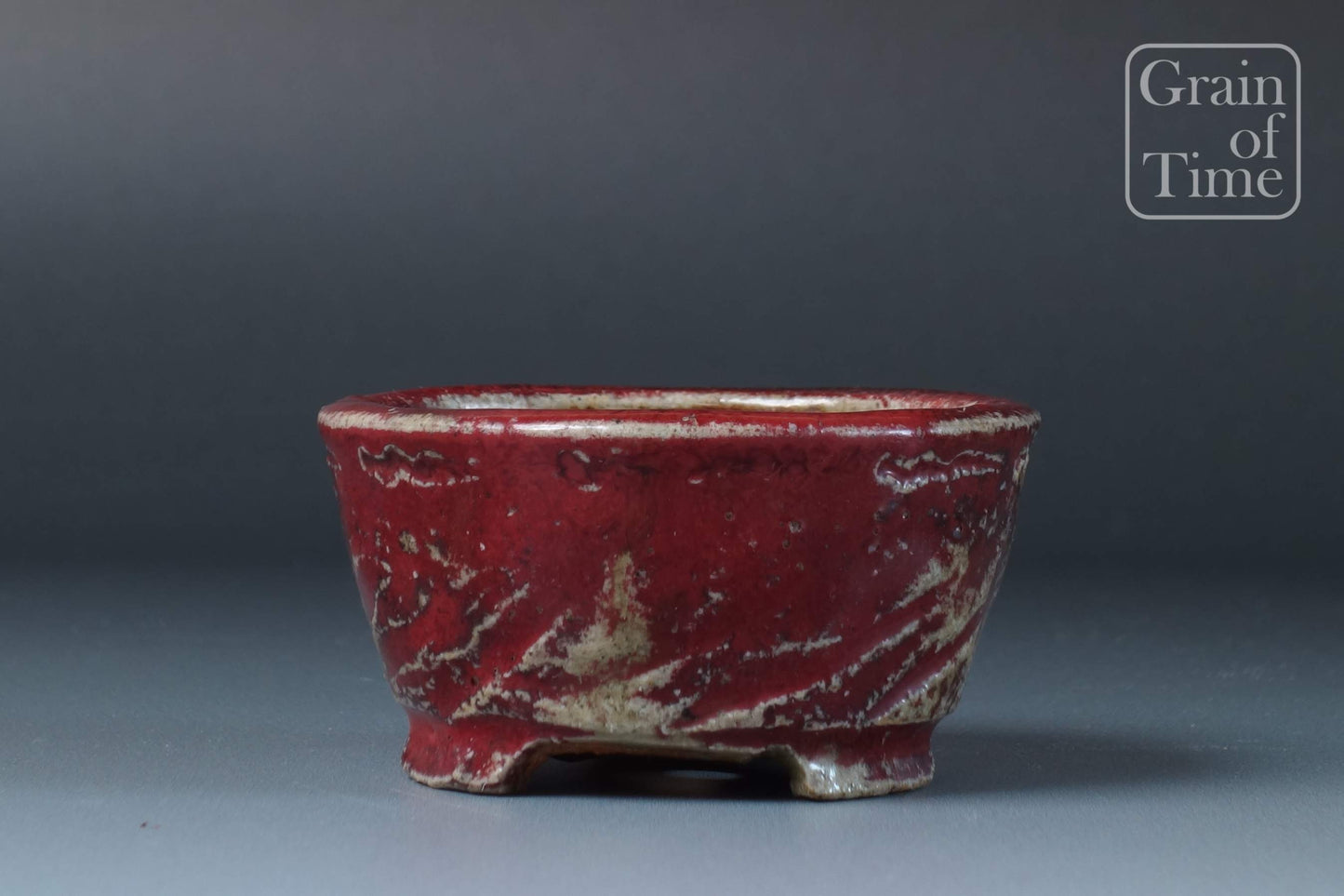 Mizukame Yoshisuke (Tokoname) - Carved Red Round - 63mm