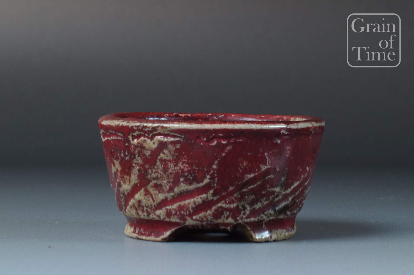 Mizukame Yoshisuke (Tokoname) - Carved Red Round - 63mm