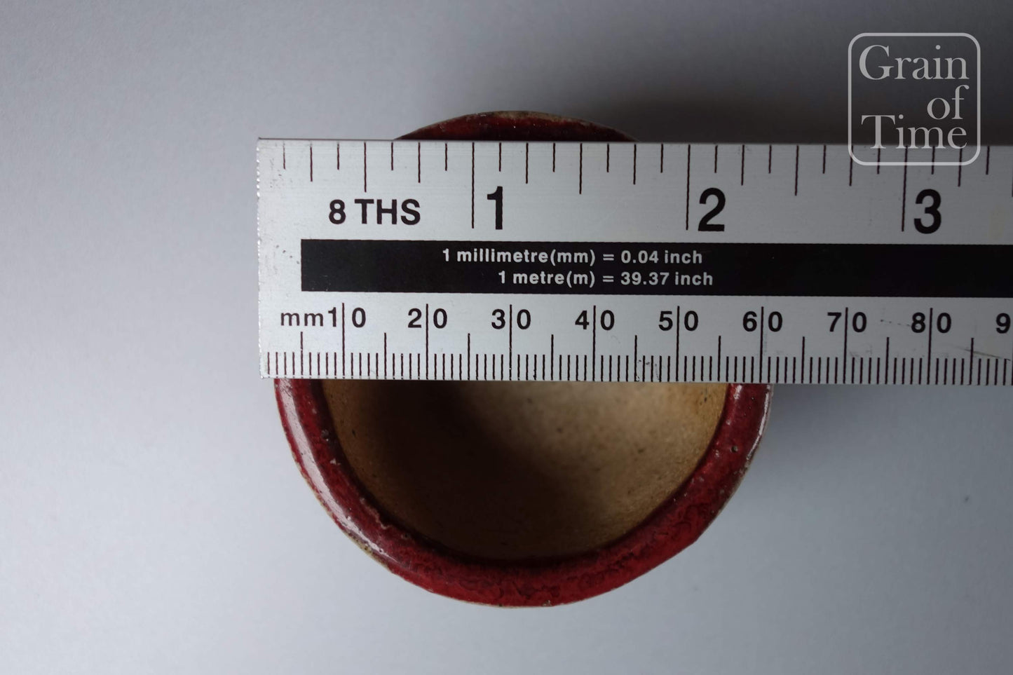 Mizukame Yoshisuke (Tokoname) - Carved Red Round - 63mm