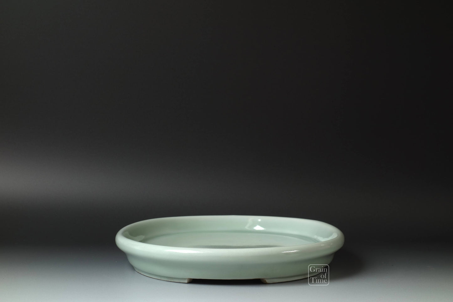 (24681) Juetsu Celadon Suiban - 15½ in (39cm)