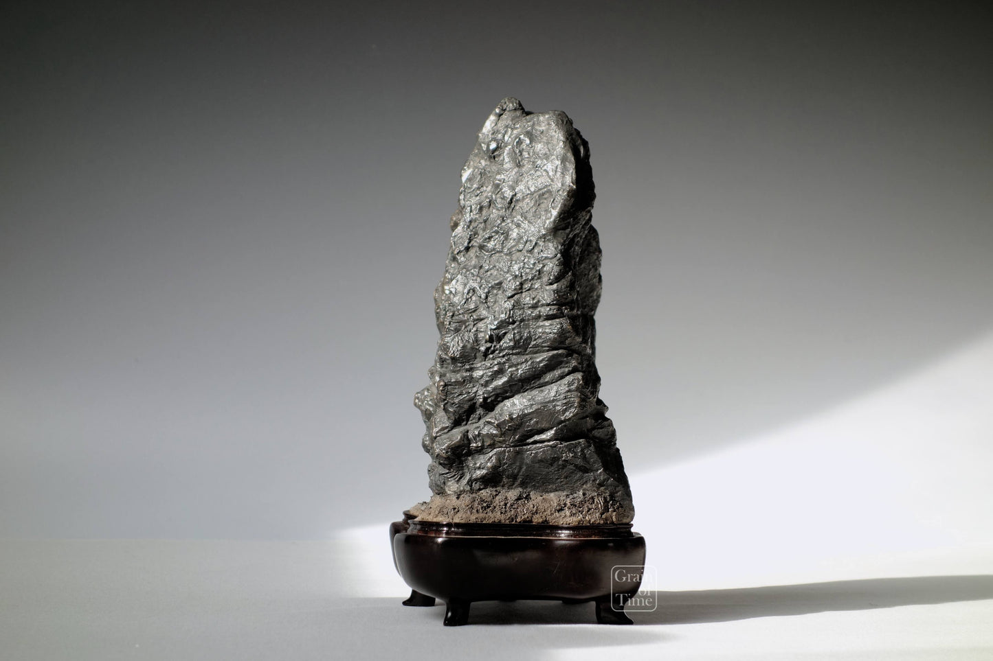 24537 - Furuya Waterfall Suiseki 9⅞ in - 25cm (tall)