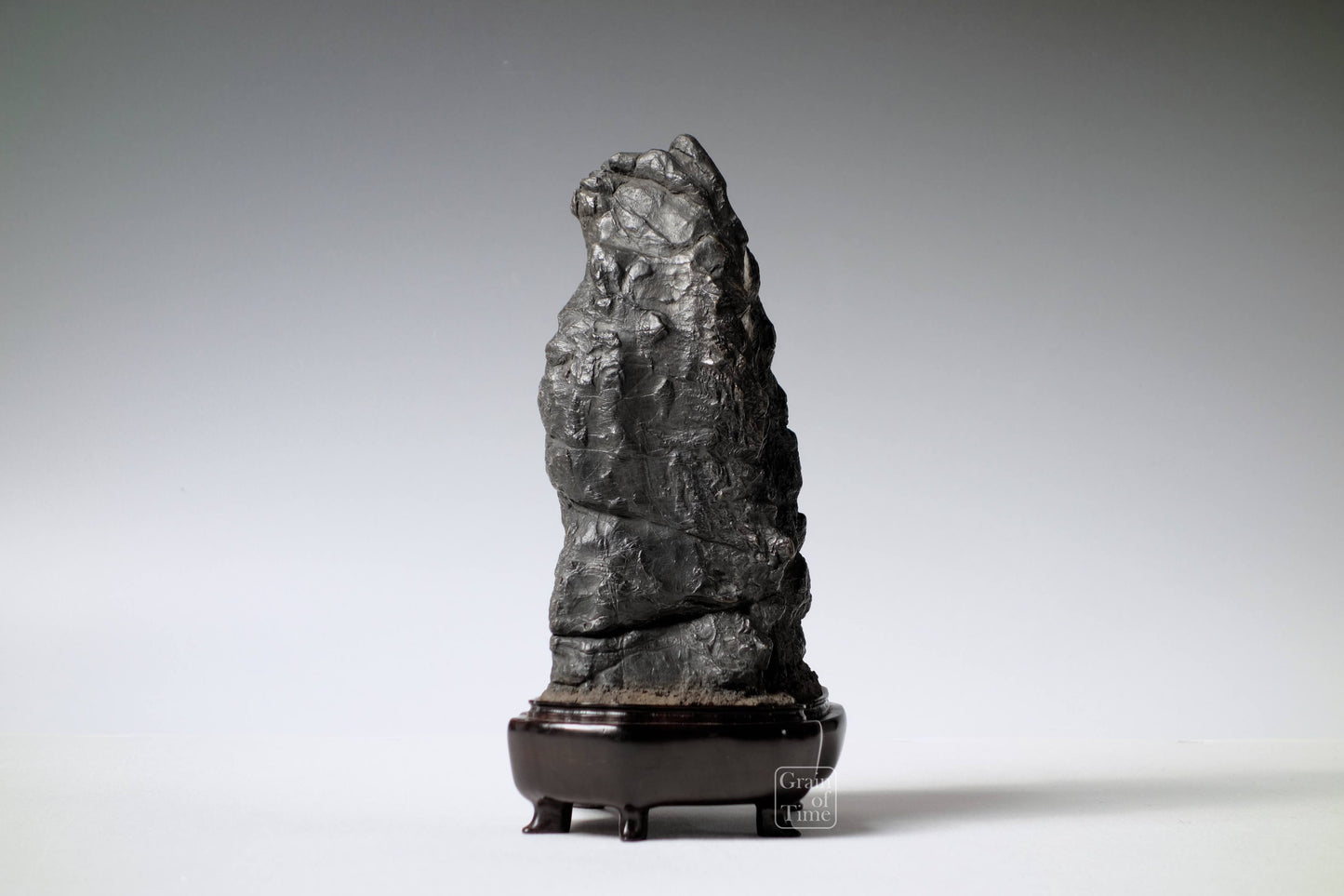 24537 - Furuya Waterfall Suiseki 9⅞ in - 25cm (tall)