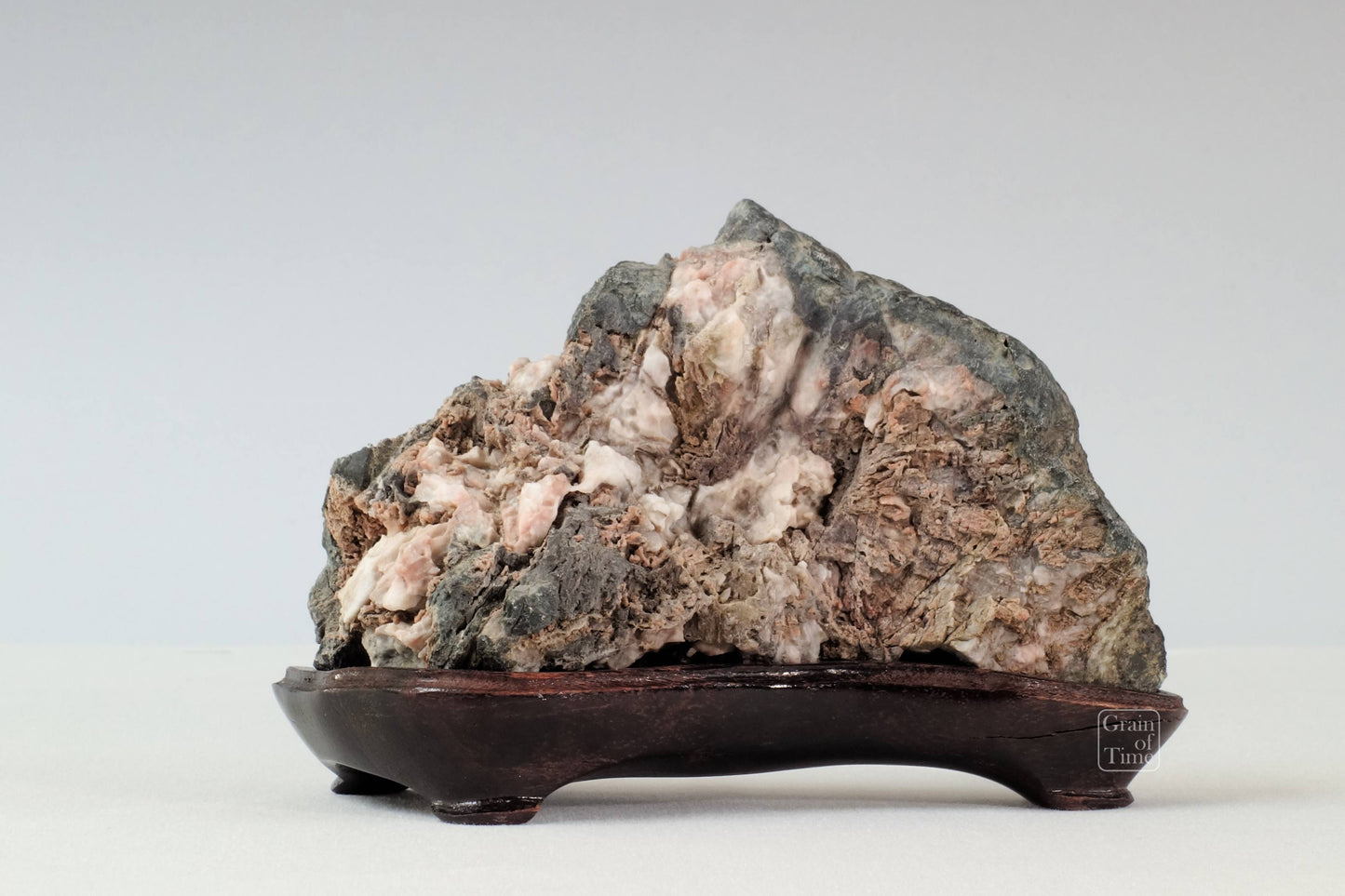 24170 - Chrysanthemum Stone - Kikka-ishi - 6¼in (16cm)