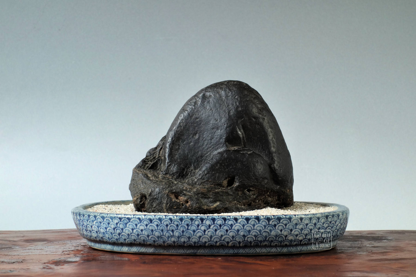 24270 - Maguro-Ishi Mountain Suiseki/Bonseki
