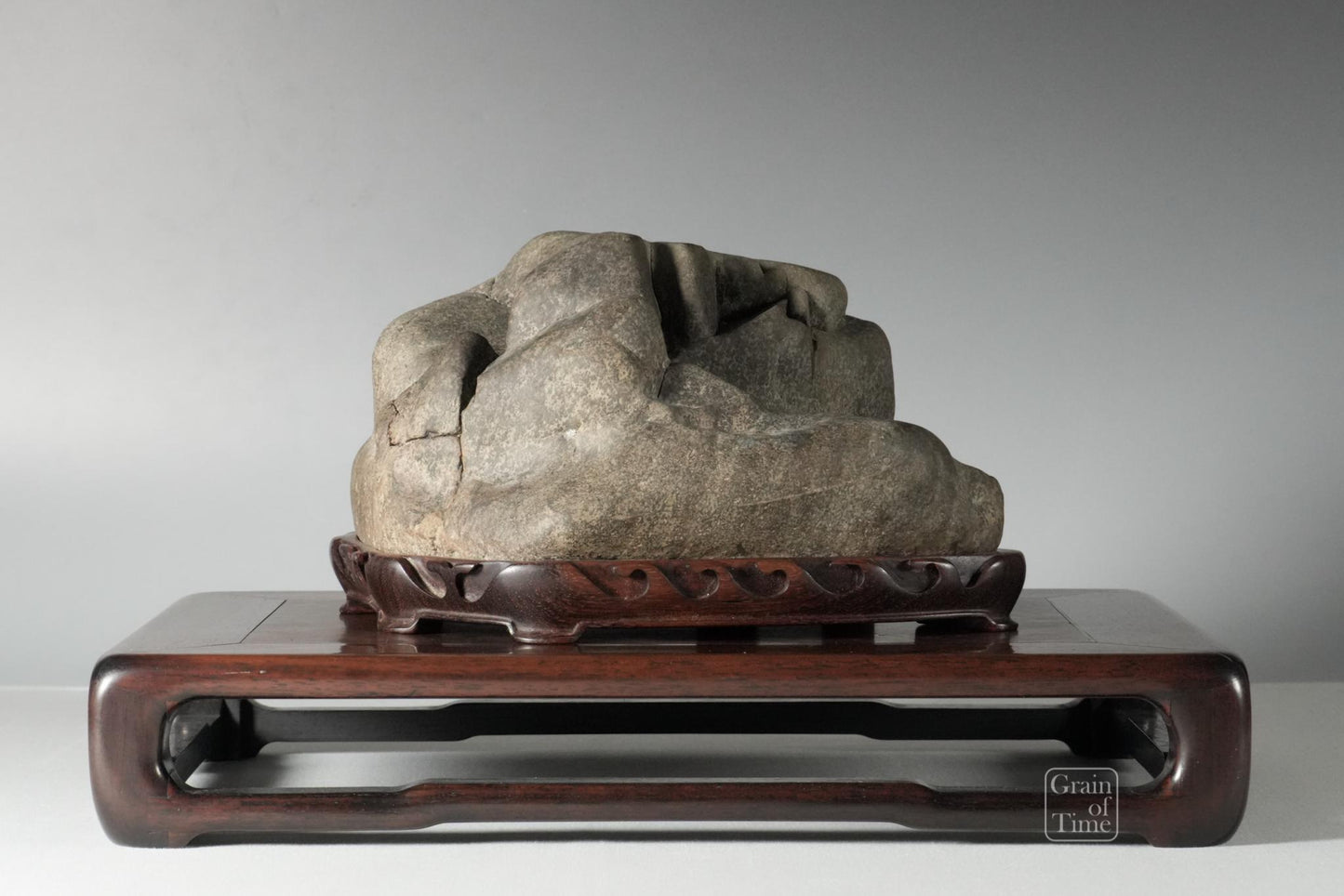 24967: Chinese Viewing Stone / Suiseki - 10⅝ in (27cm)