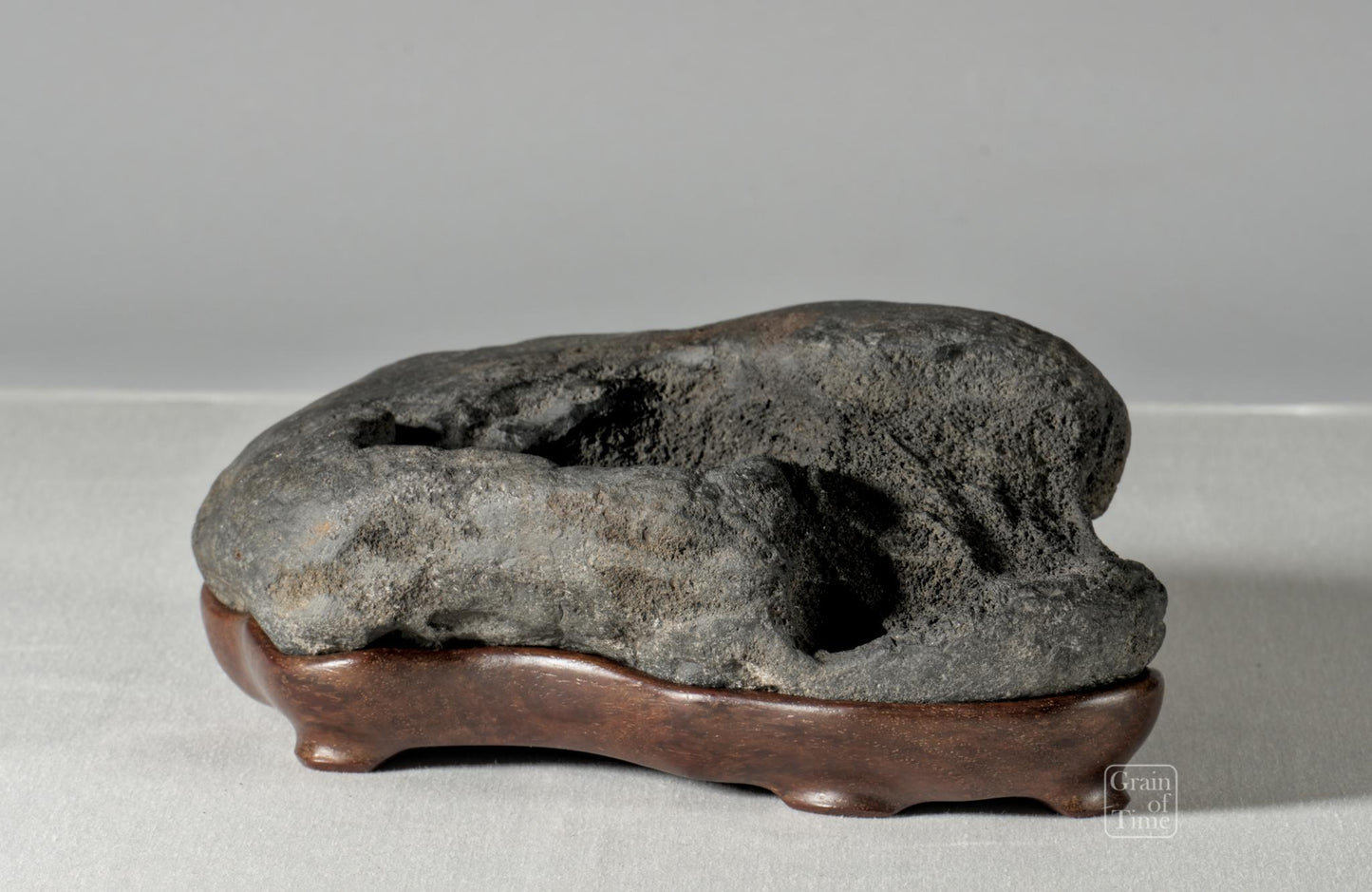 24995: Kamogawa Pool Suiseki - 8 in (20cm)