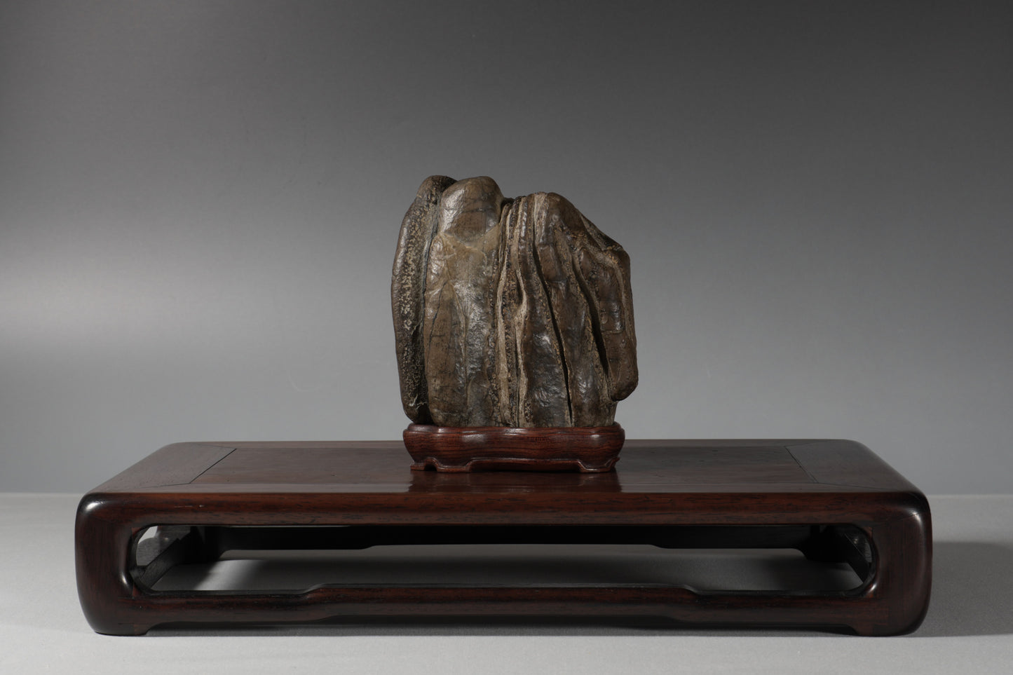 24223: Setagawa Tiger Stone - Soga Sanjin provenance - 5in (12cm) - AVAILABLE