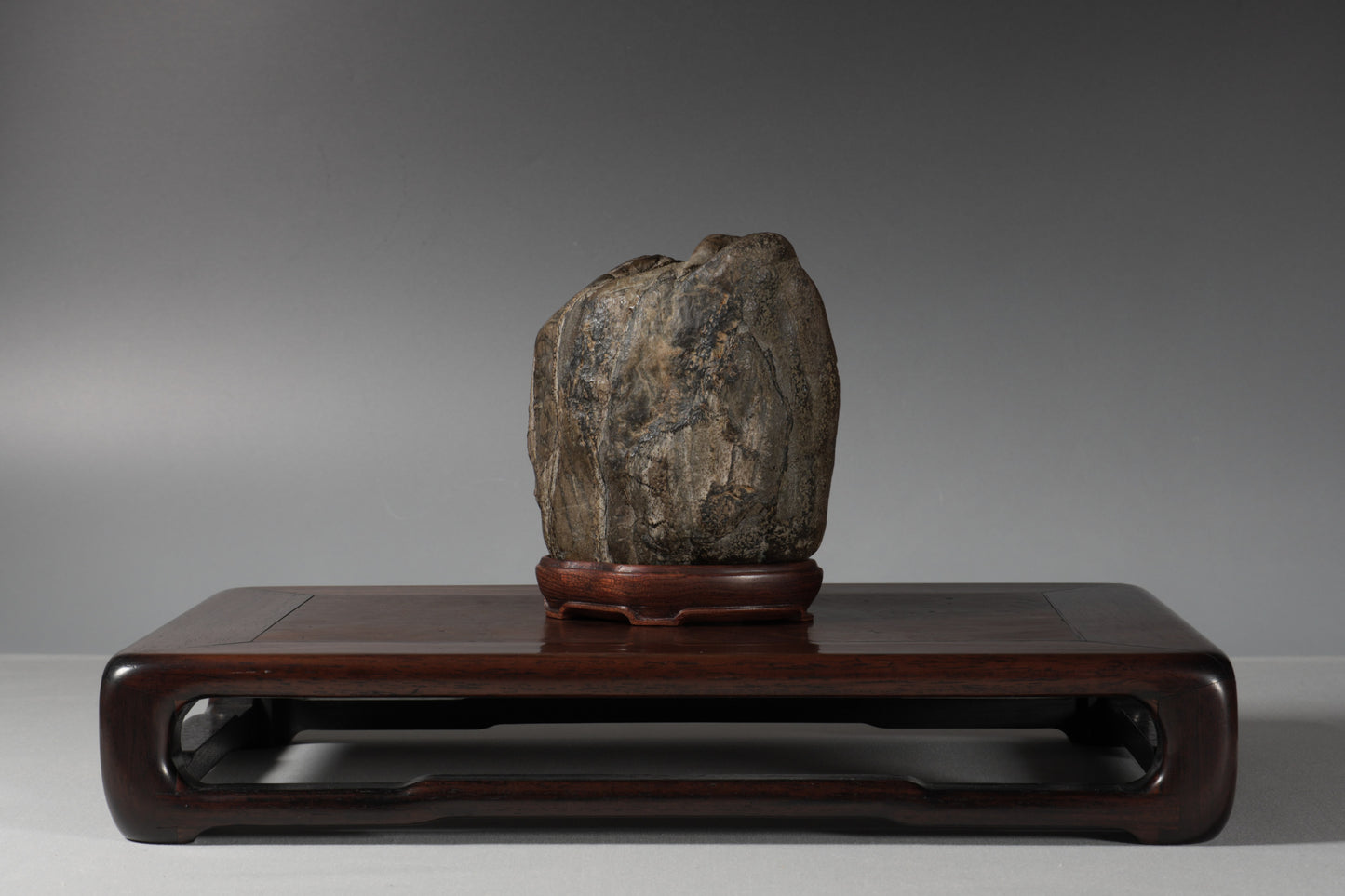 24223: Setagawa Tiger Stone - Soga Sanjin provenance - 5in (12cm) - AVAILABLE