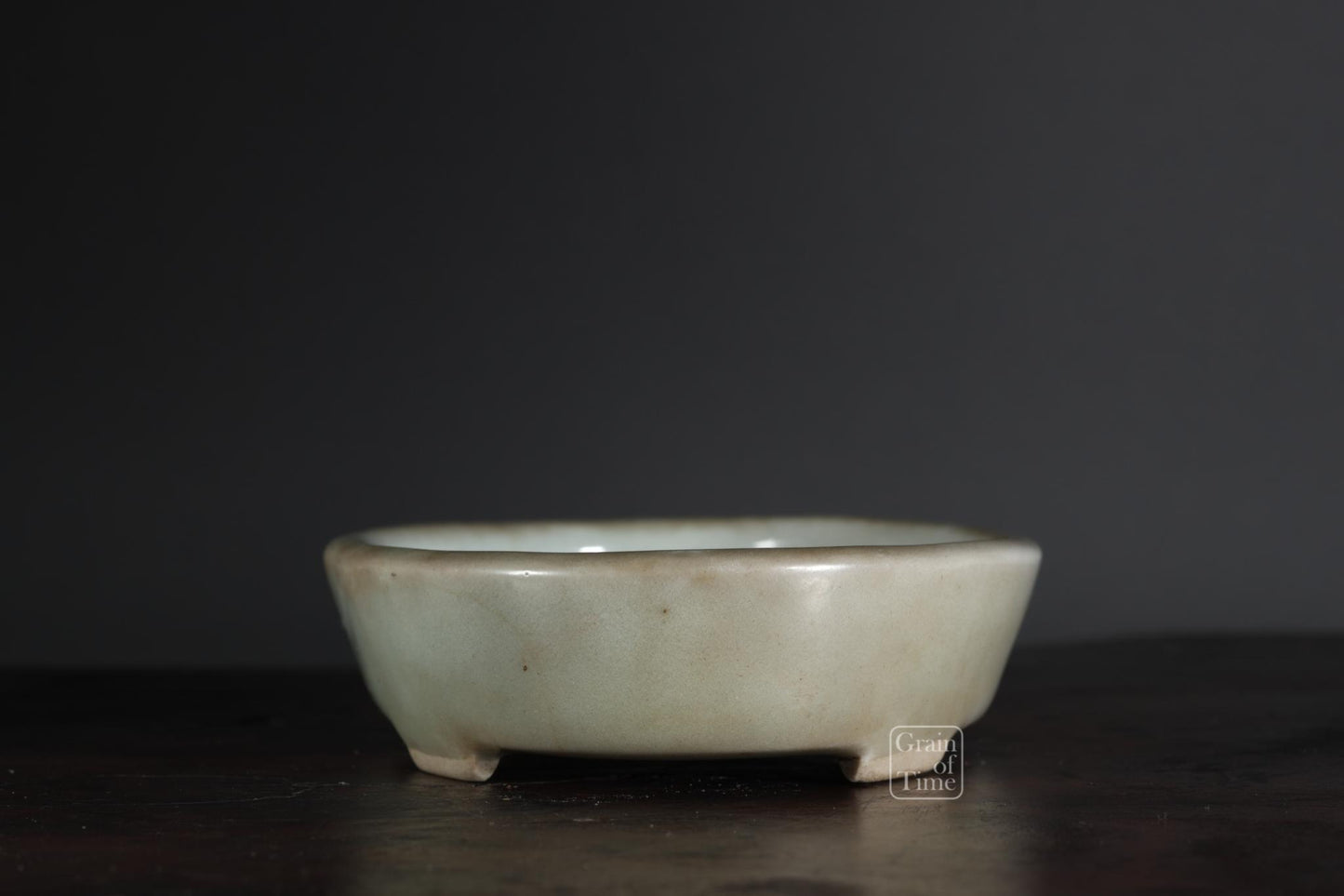 24977: Imaoka Machinao - Celadon Oval w/ Patina - 4⅝ in (12cm)