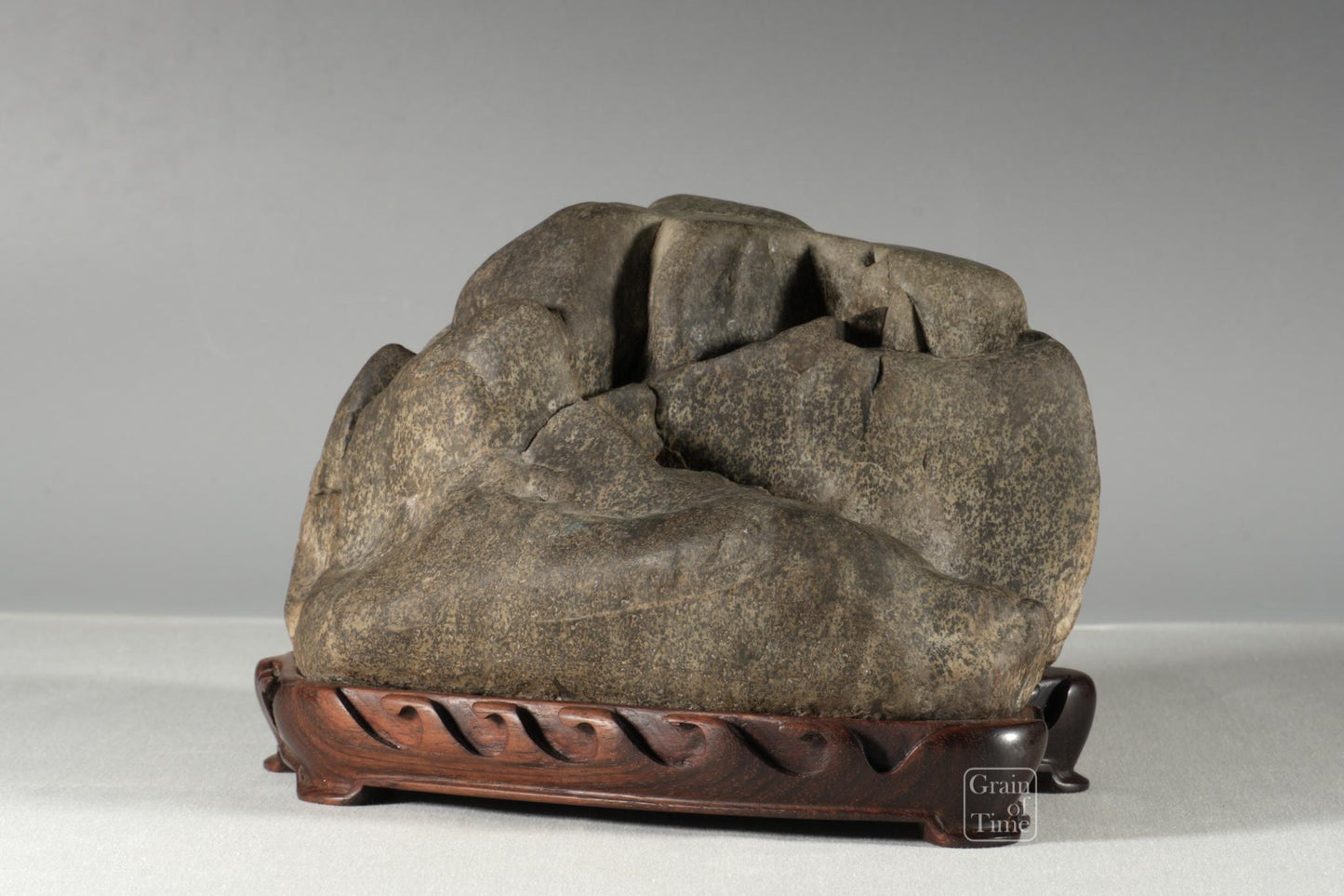 24967: Chinese Viewing Stone / Suiseki - 10⅝ in (27cm)