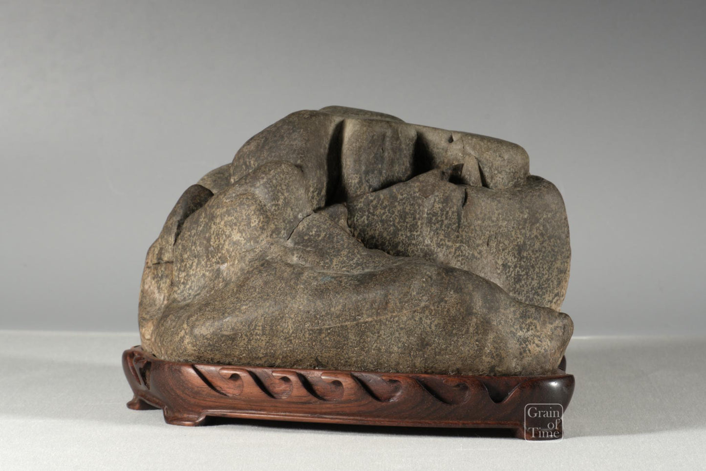 24967: Chinese Viewing Stone / Suiseki - 10⅝ in (27cm)