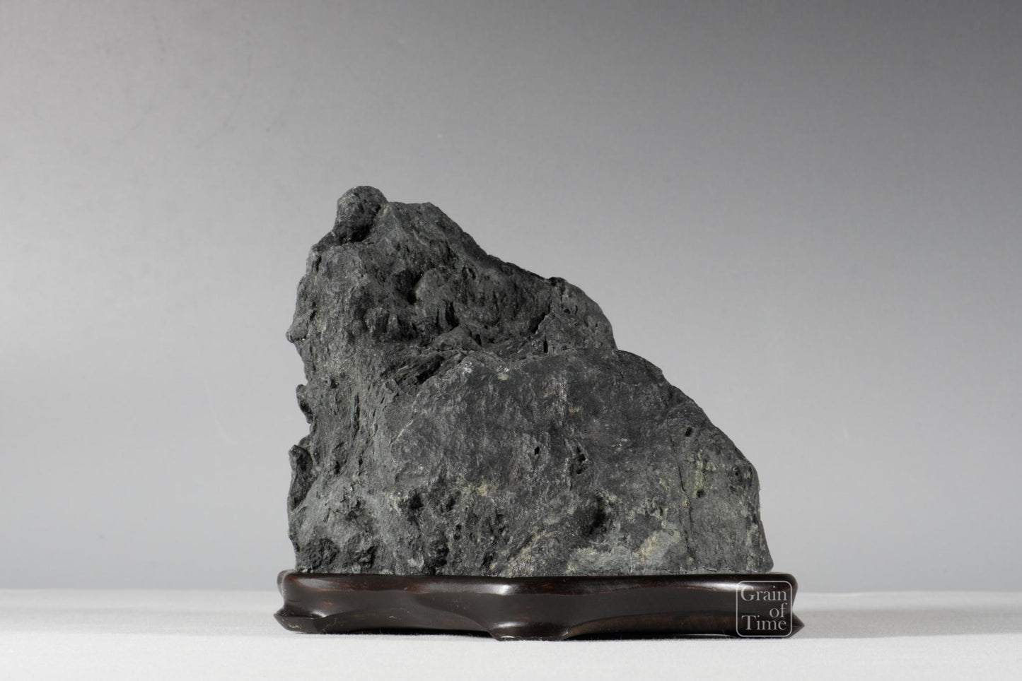 24905: Ibigawa Toyama Suiseki - 8in (20cm)