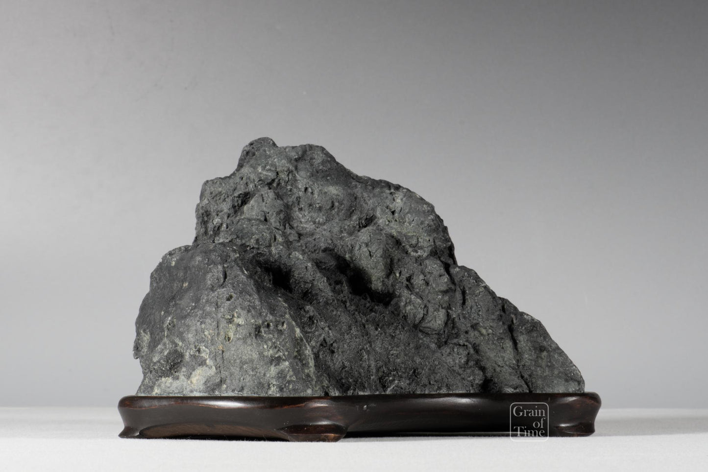 24905: Ibigawa Toyama Suiseki - 8in (20cm)