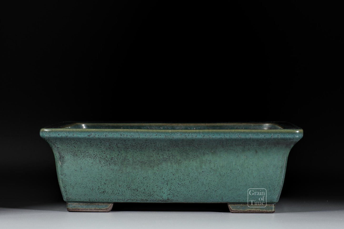 24968: Yamaaki (Tokoname) 3rd Gen - Green Rectangle - 12⅜ in (32cm)