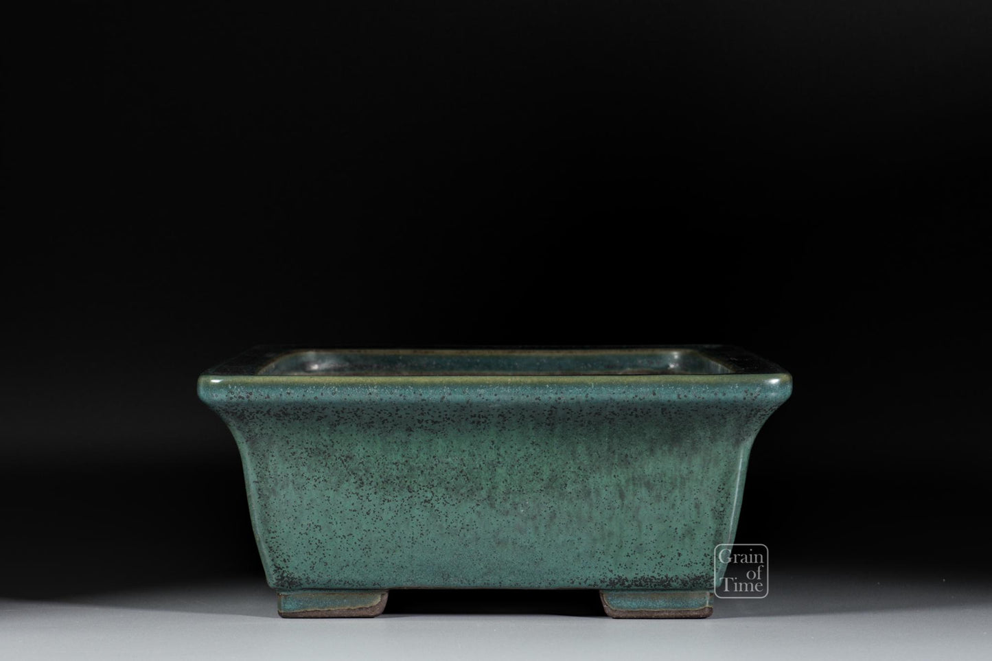 24968: Yamaaki (Tokoname) 3rd Gen - Green Rectangle - 12⅜ in (32cm)