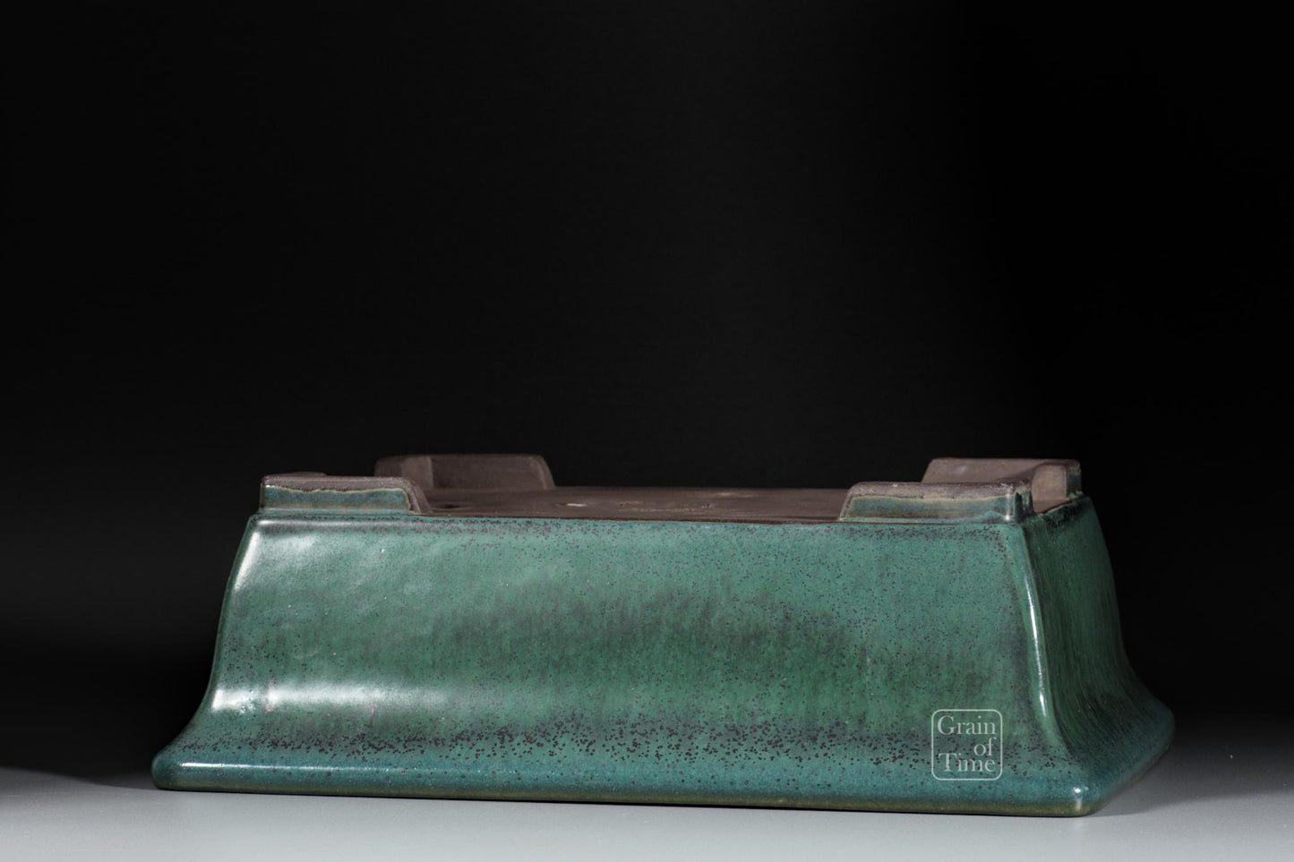 24968: Yamaaki (Tokoname) 3rd Gen - Green Rectangle - 12⅜ in (32cm)