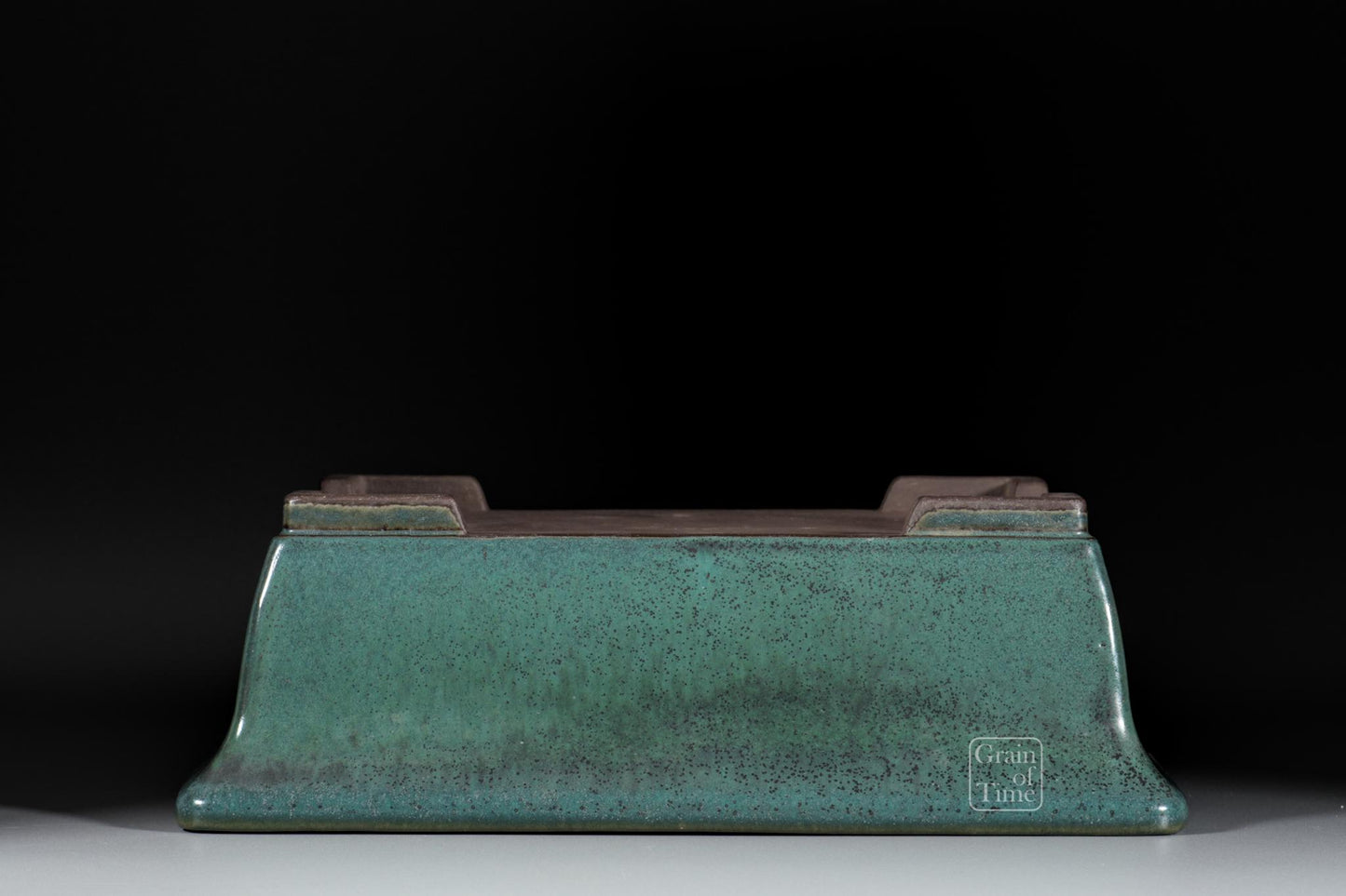 24968: Yamaaki (Tokoname) 3rd Gen - Green Rectangle - 12⅜ in (32cm)