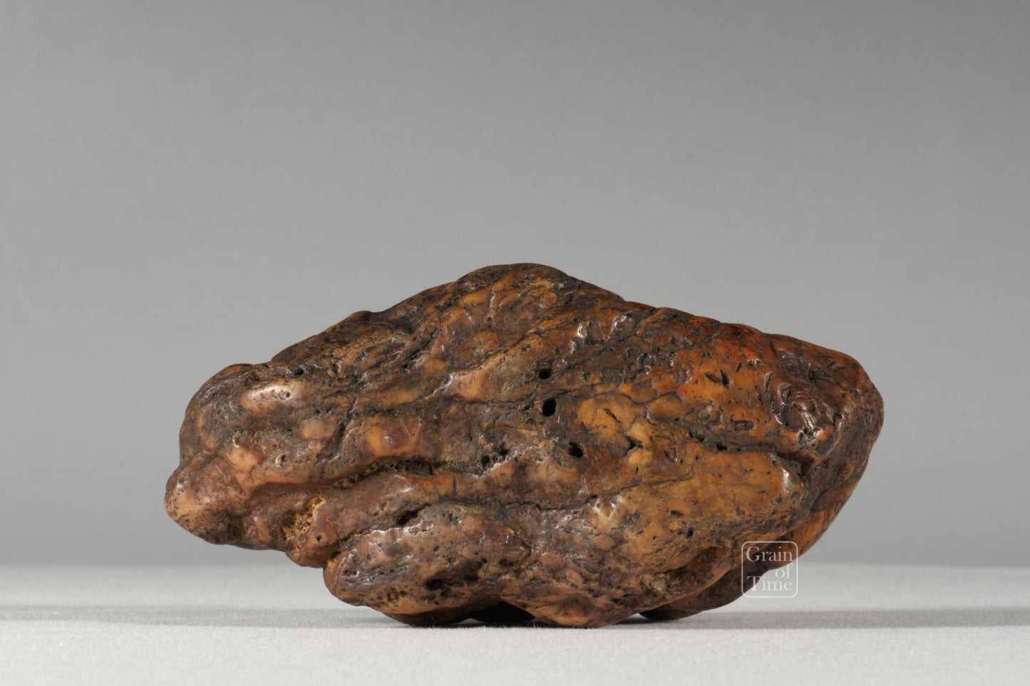 24958: Kamuikotan Suiseki - "Buddhas Hand" - 5½ in (14cm)