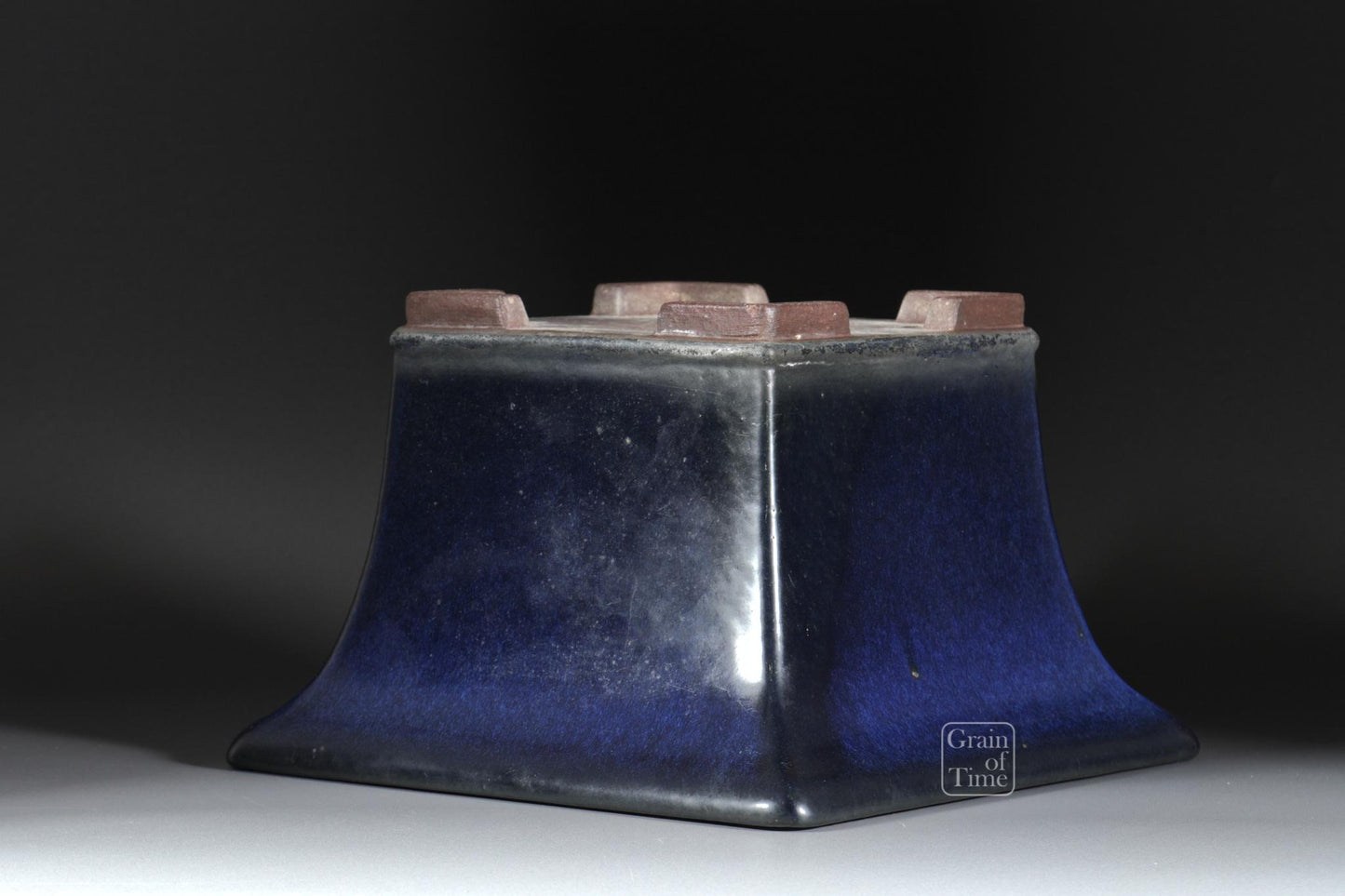 25005: Yamaaki (Tokoname) 3rd Gen - Ruri Blue Cascade 8¾ in (22cm)