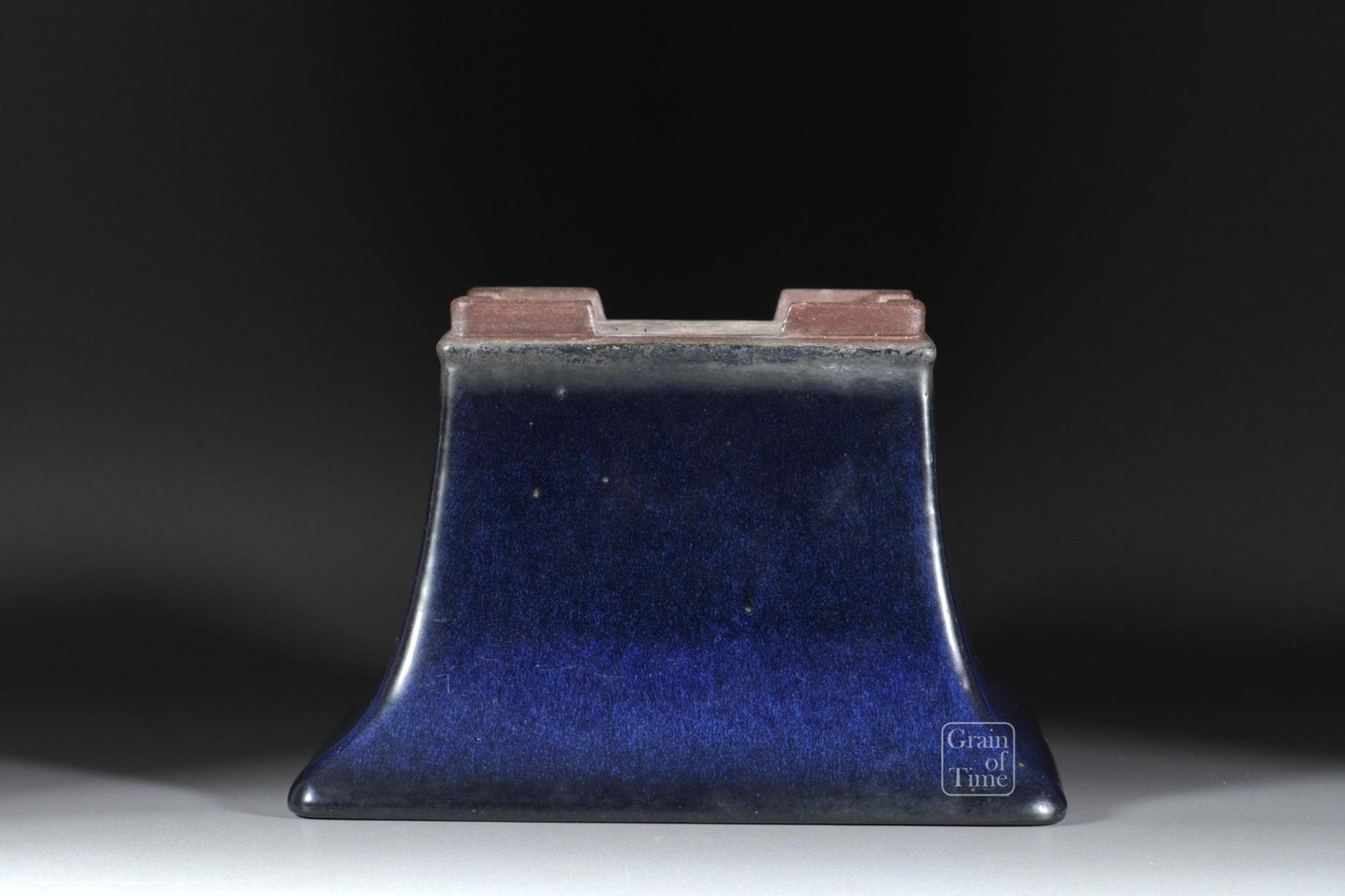 25005: Yamaaki (Tokoname) 3rd Gen - Ruri Blue Cascade 8¾ in (22cm)