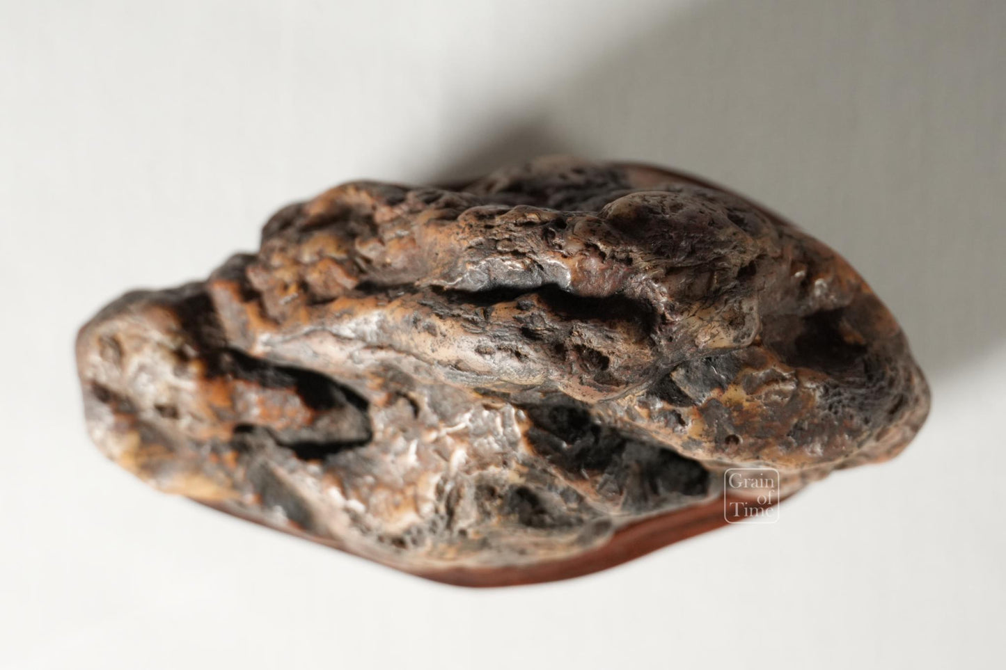 24958: Kamuikotan Suiseki - "Buddhas Hand" - 5½ in (14cm)