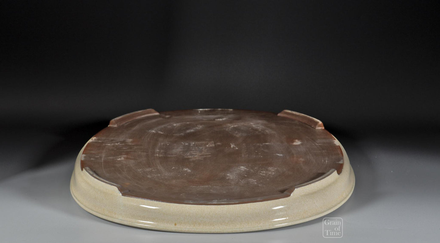 24953: Harumatsu - White Suiban with 'Islands' detail - 22⅝ in (58cm)