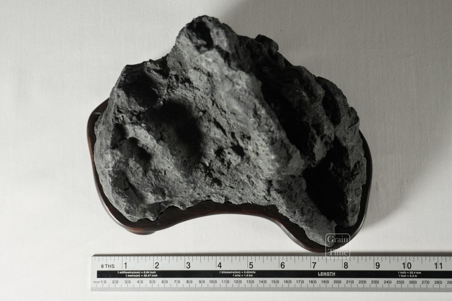 24905: Ibigawa Toyama Suiseki - 8in (20cm)