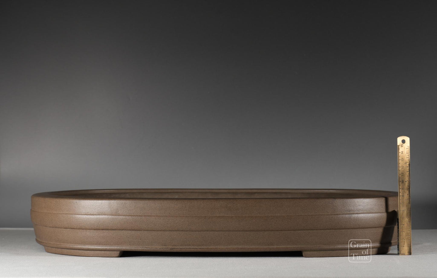 25083: Keizan Hisada (Tokoname) - Unglazed Oval - 22½ in (57cm)