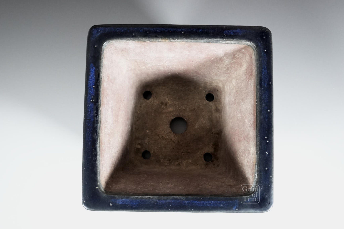 25005: Yamaaki (Tokoname) 3rd Gen - Ruri Blue Cascade 8¾ in (22cm)