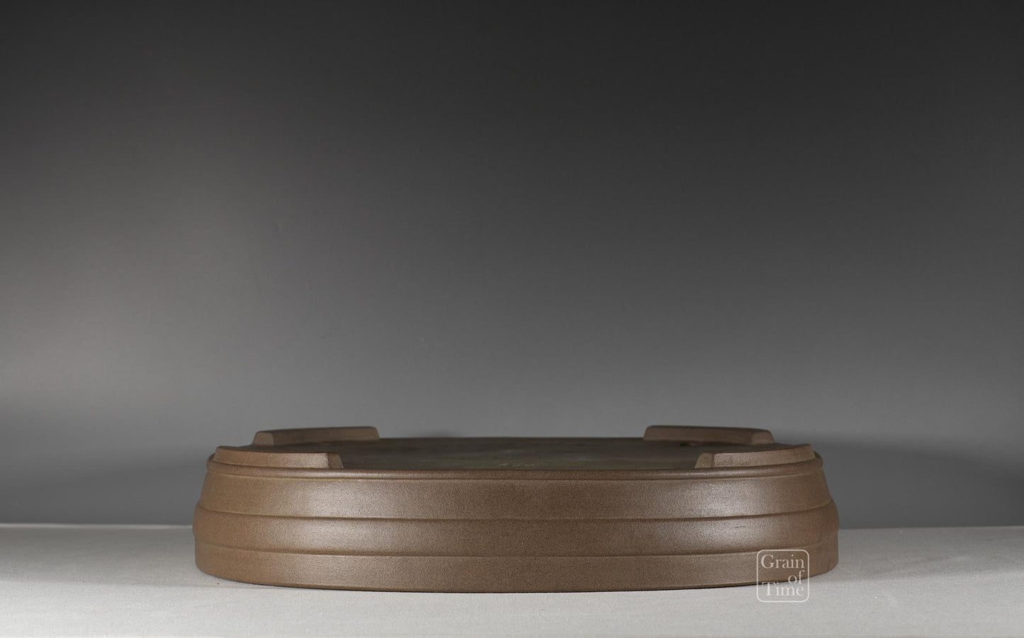 25083: Keizan Hisada (Tokoname) - Unglazed Oval - 22½ in (57cm)