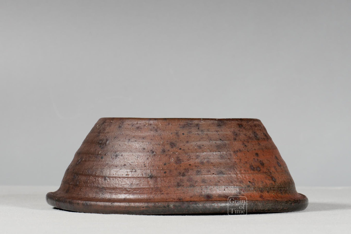 25047: Matsushita (Tokoname) - Round - 7½ in (19cm)