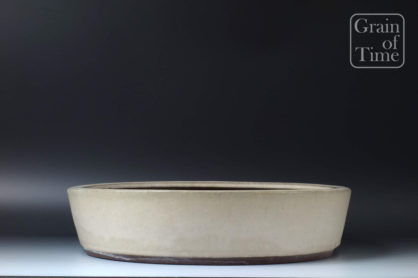 Yamaaki (Tokoname) 3rd Gen - White Oval - 19¼ in (49cm)