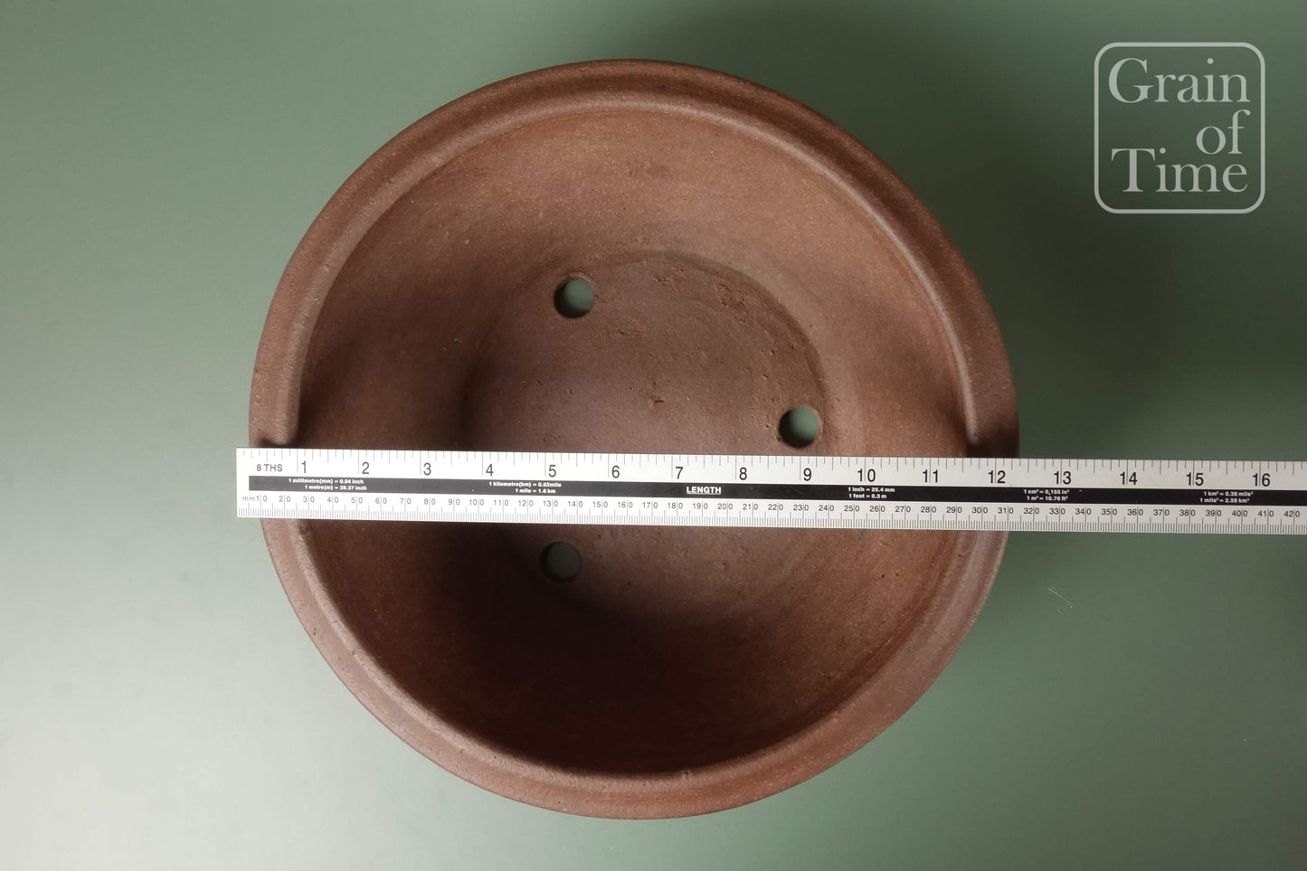 Keisen Sugiura - Unglazed Round - 12½ in (32cm)