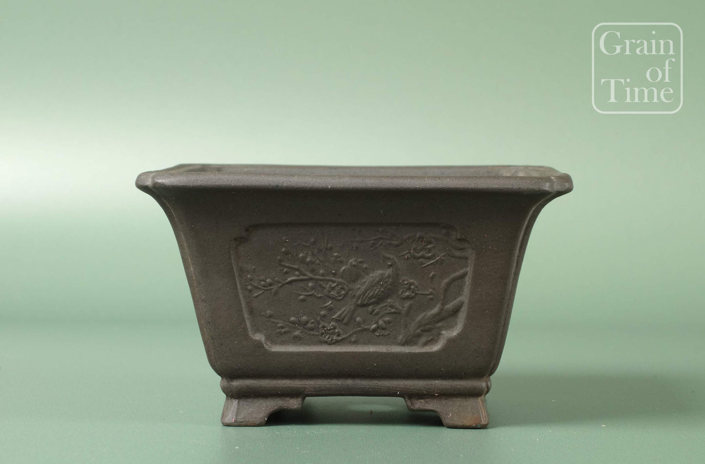 Tosui - Unglazed Black Cascade - 4½ in (11cm)