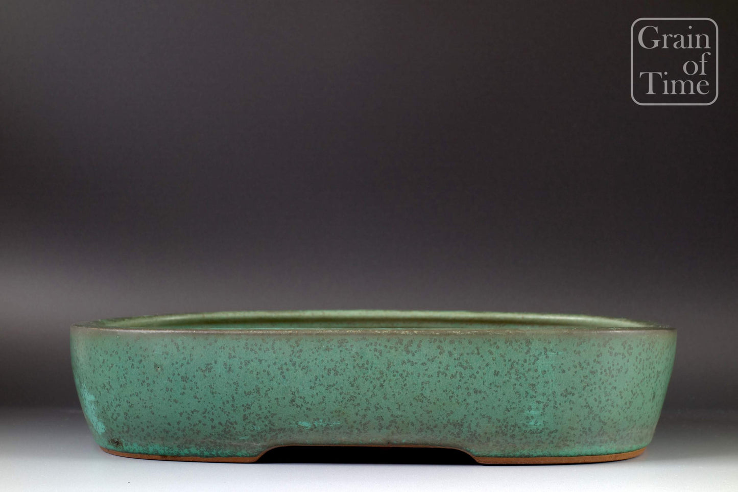 Yamafusa /Sanbo (Tokoname) - Green Rounded Rectangle - 13⅝ in (35cm)